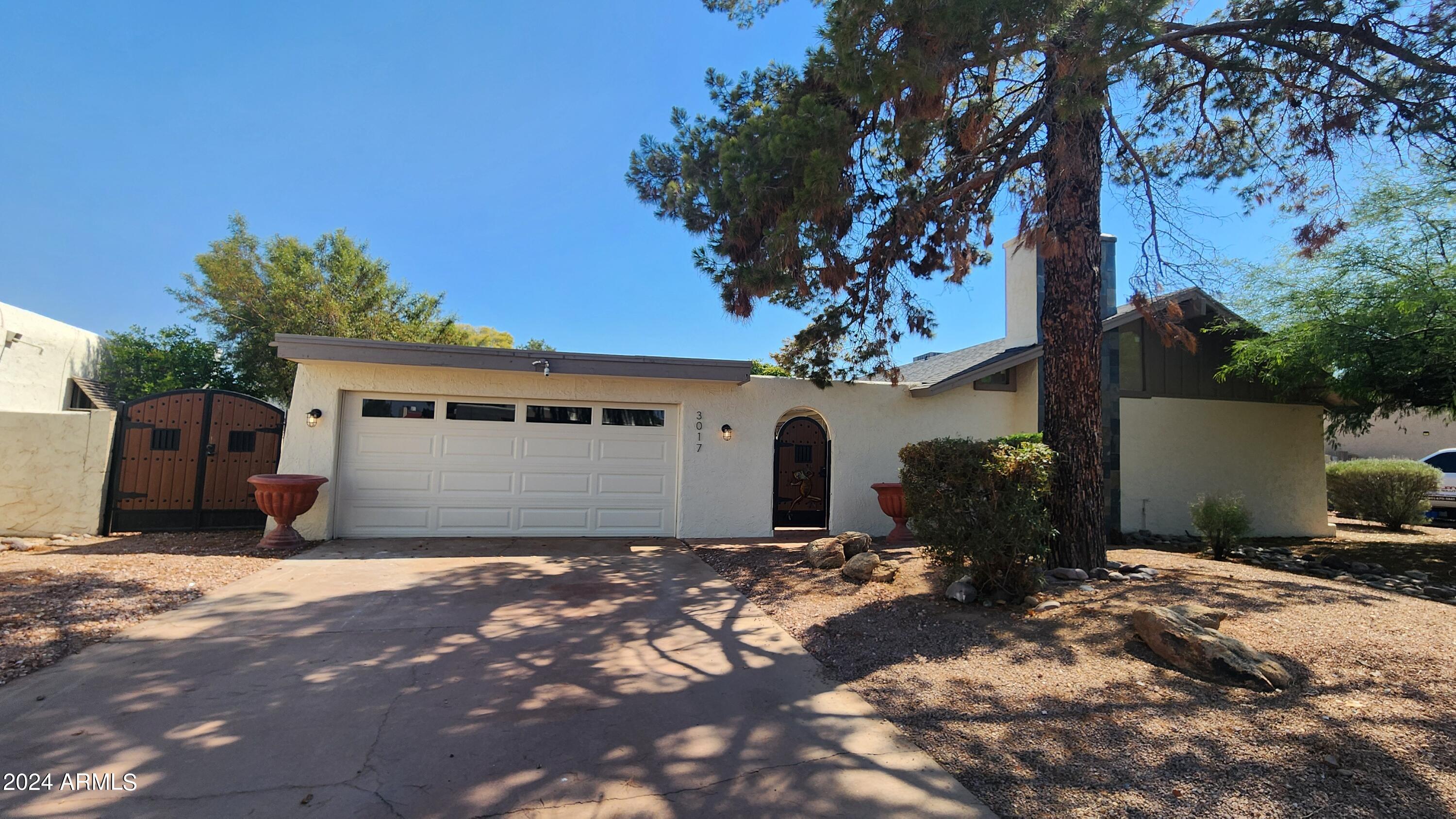 3017 W YUCCA Street