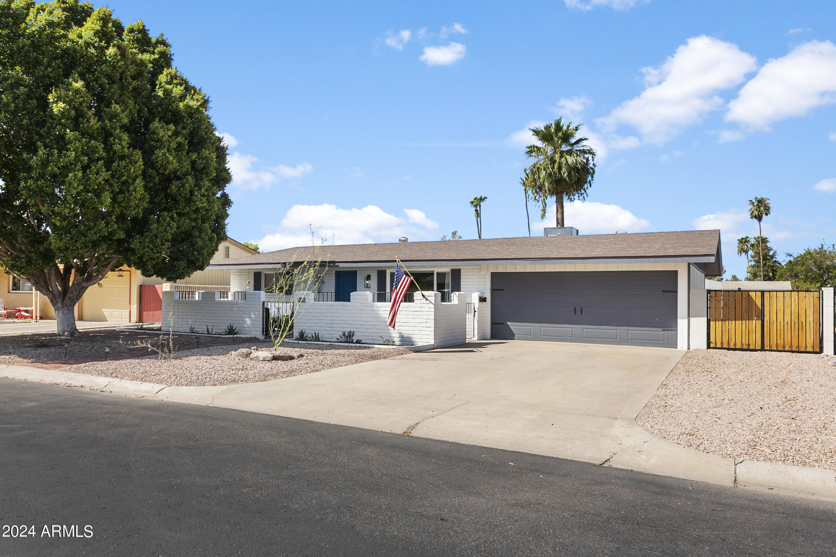 908 S LONGWOOD Loop