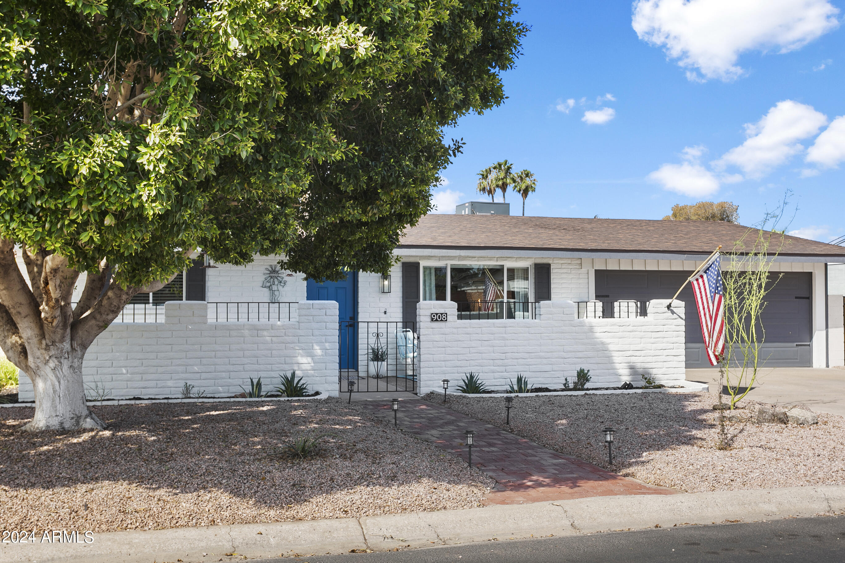 908 S LONGWOOD Loop