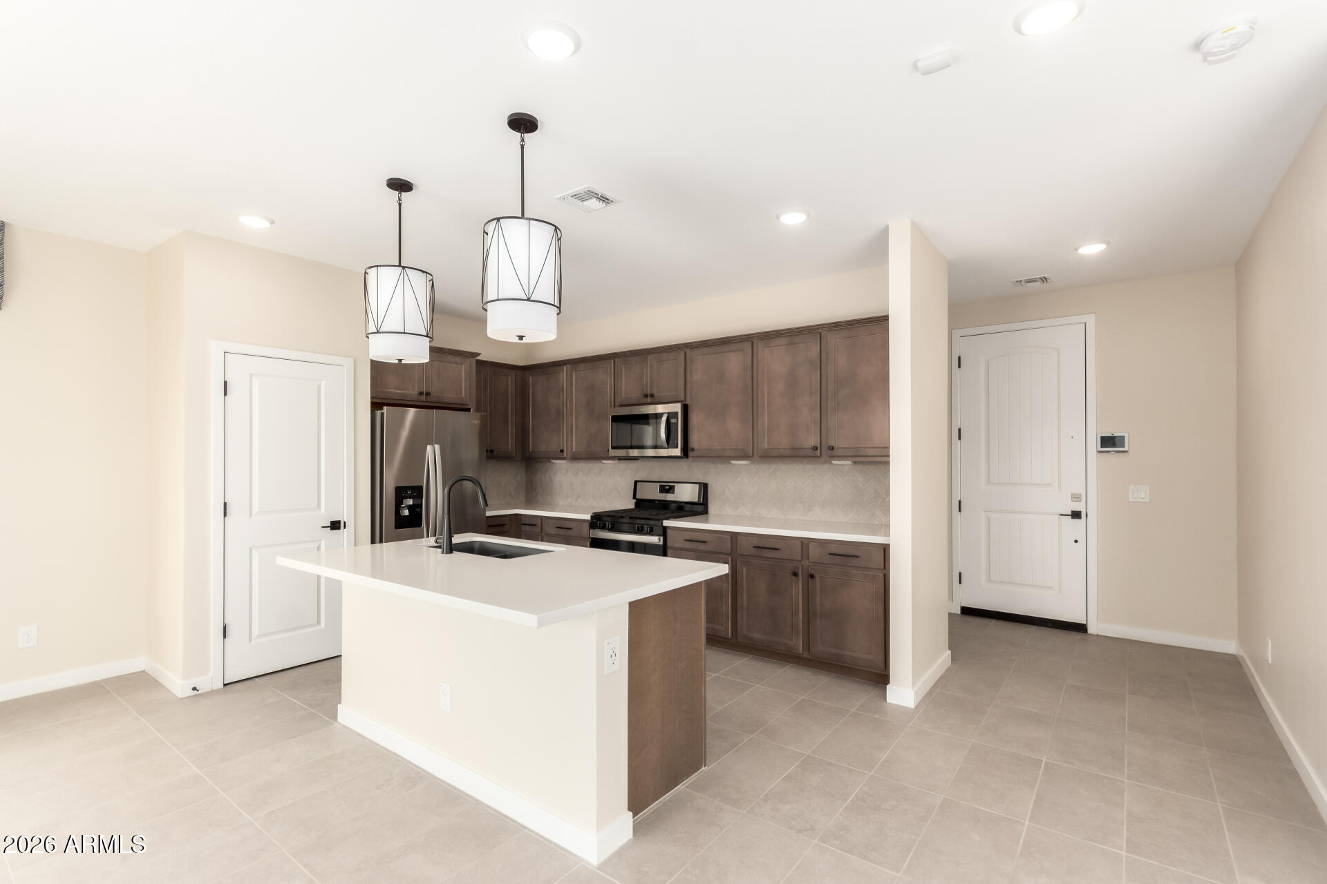 9243 E SECTOR Drive