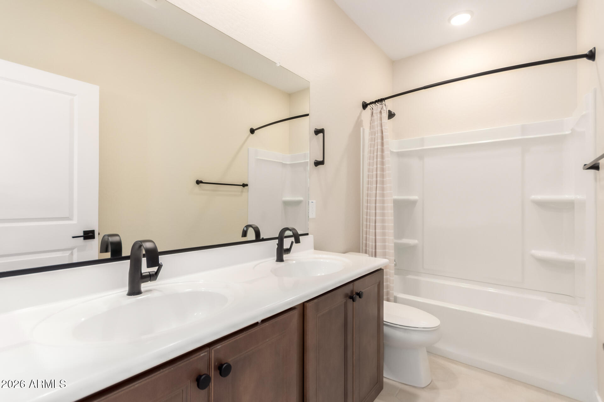 9243 E SECTOR Drive