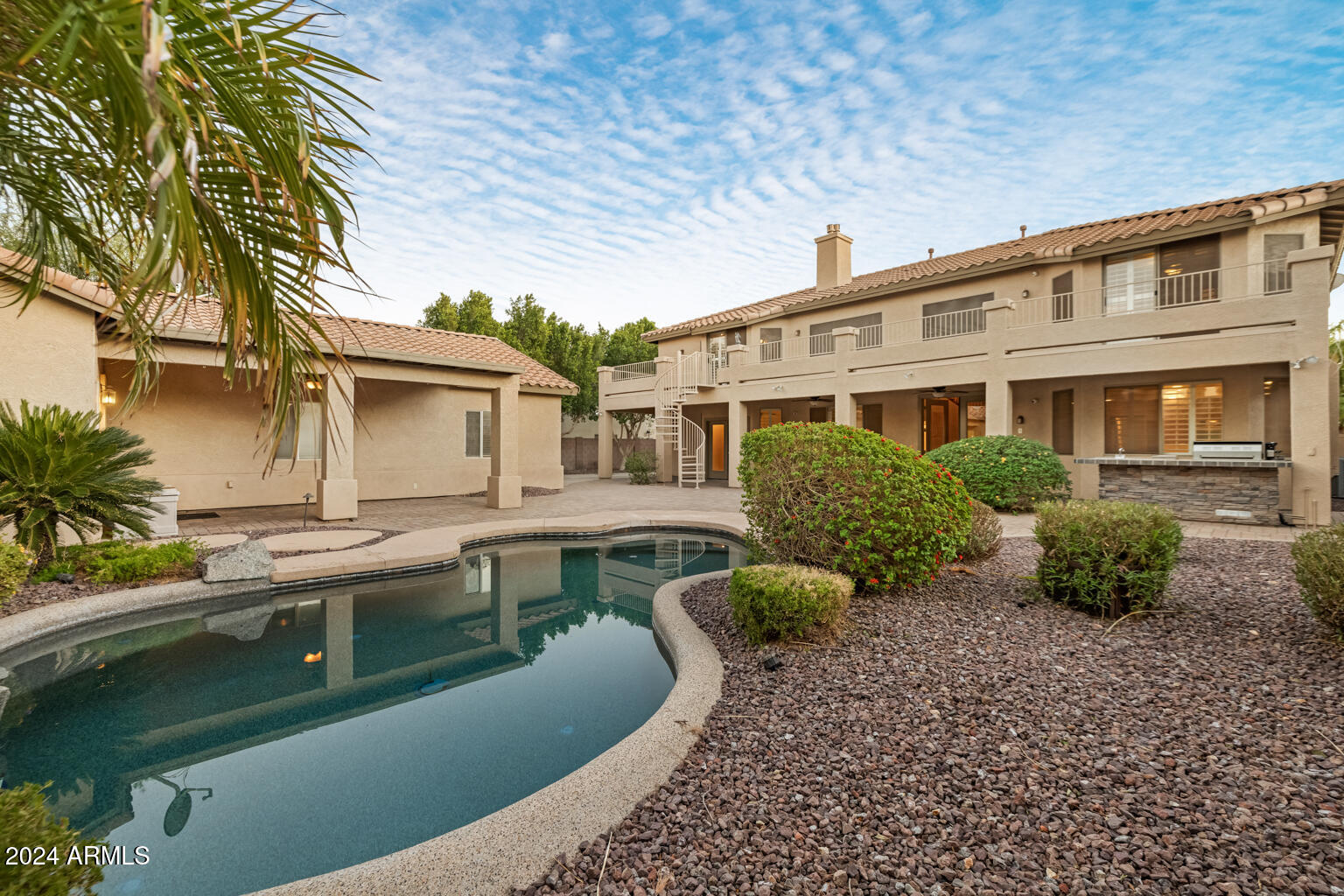 9514 W RUNNING DEER Trail