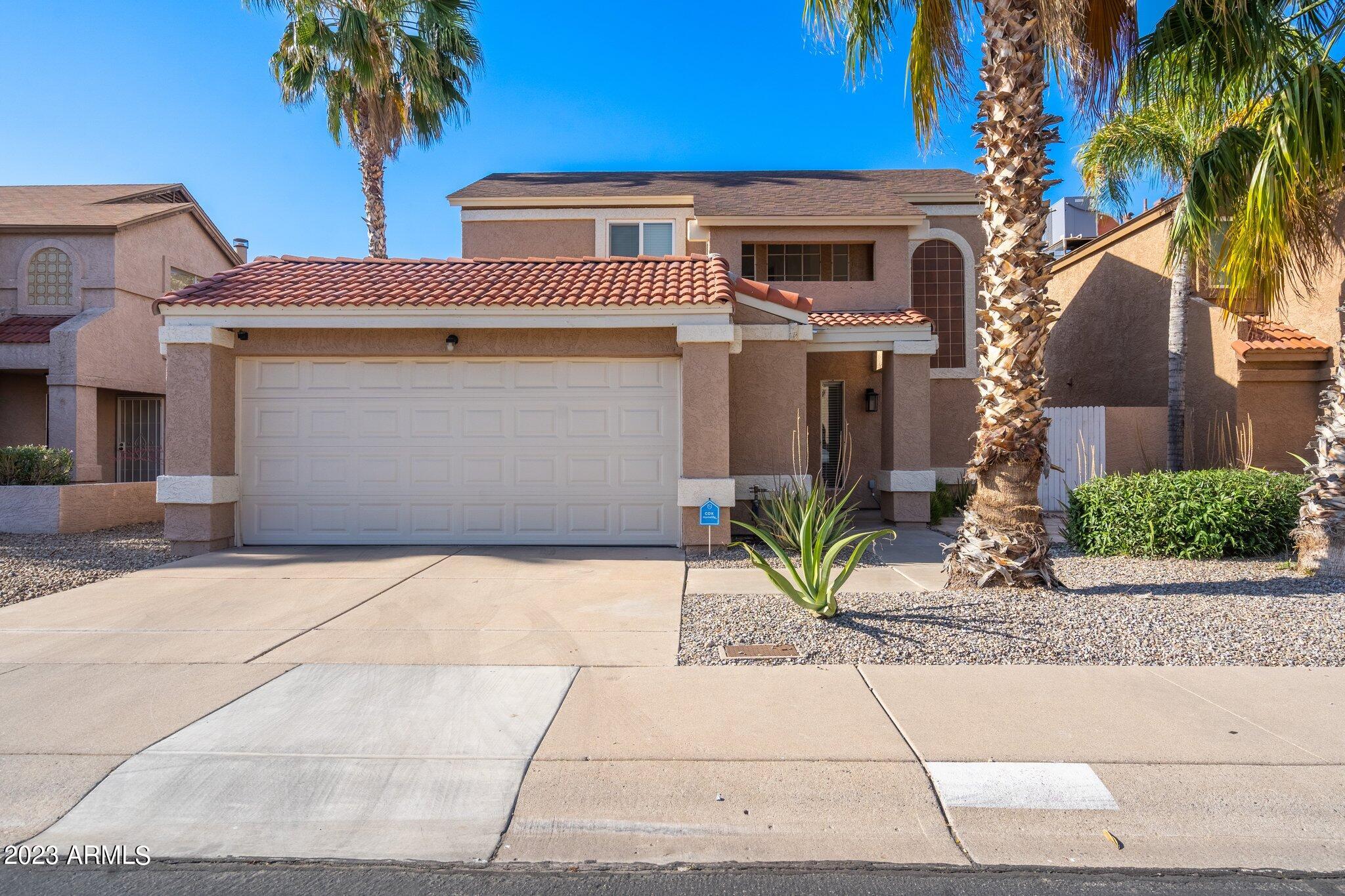 414 E KERRY Lane