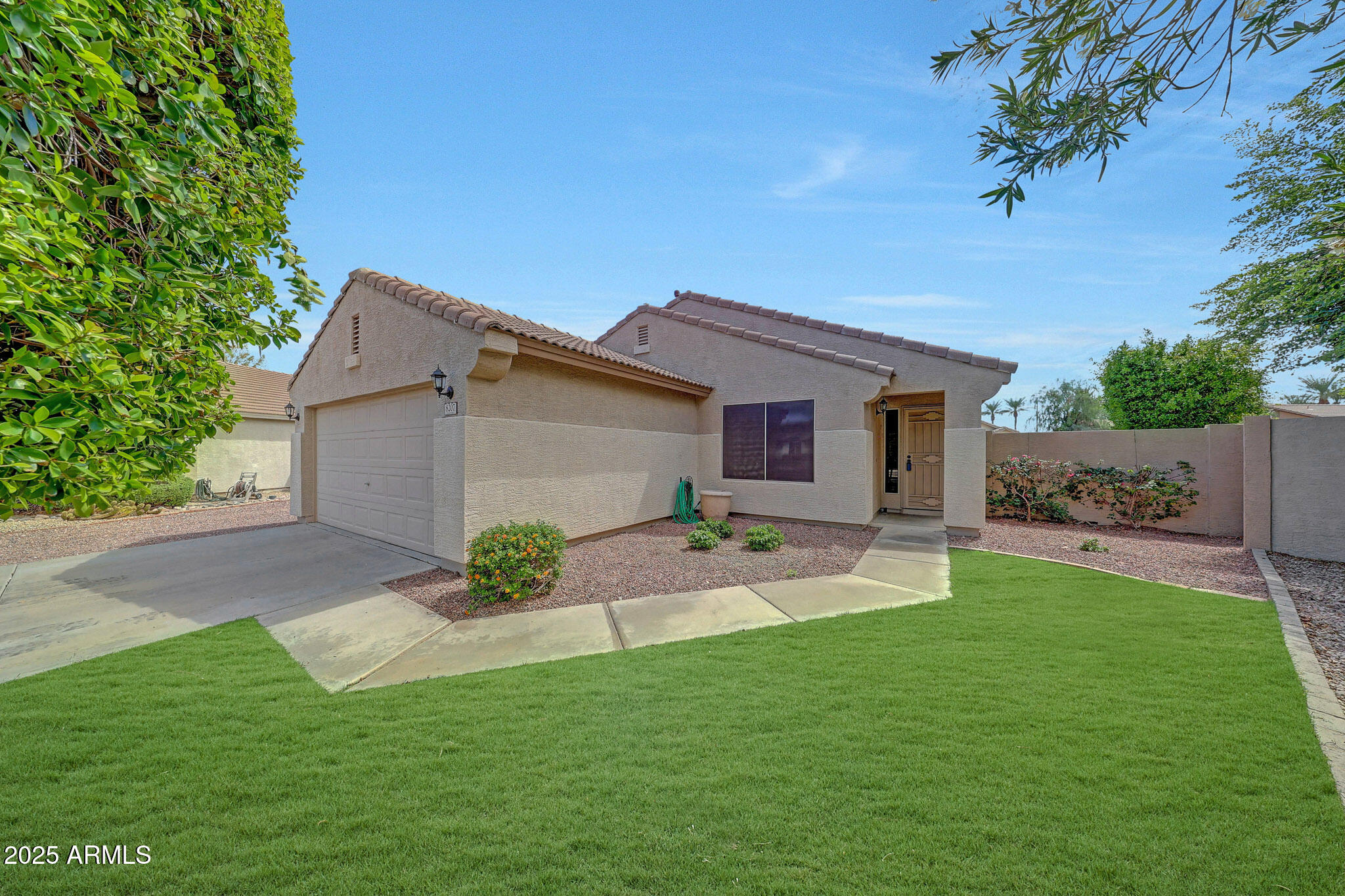 8207 W YUKON Drive