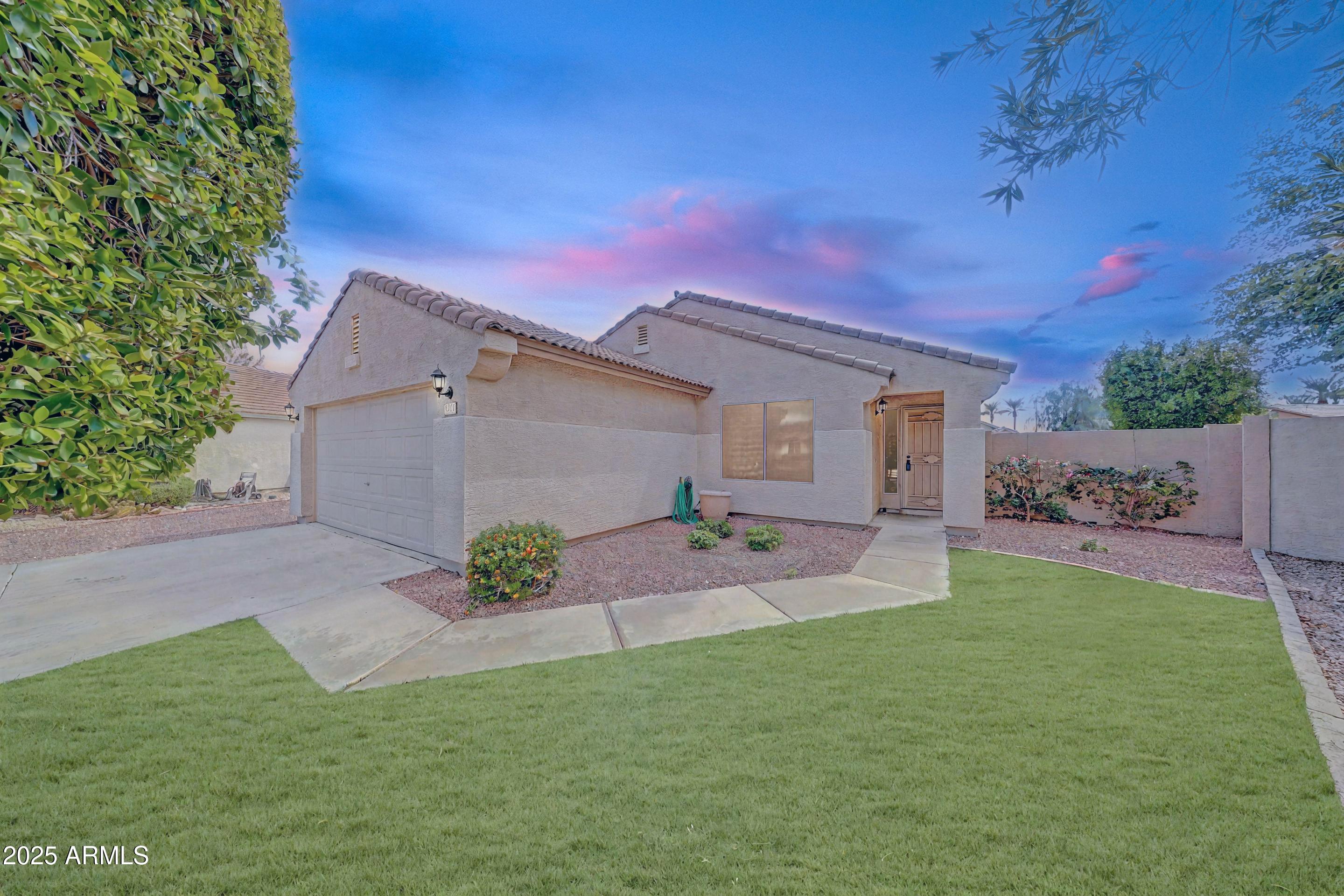8207 W YUKON Drive