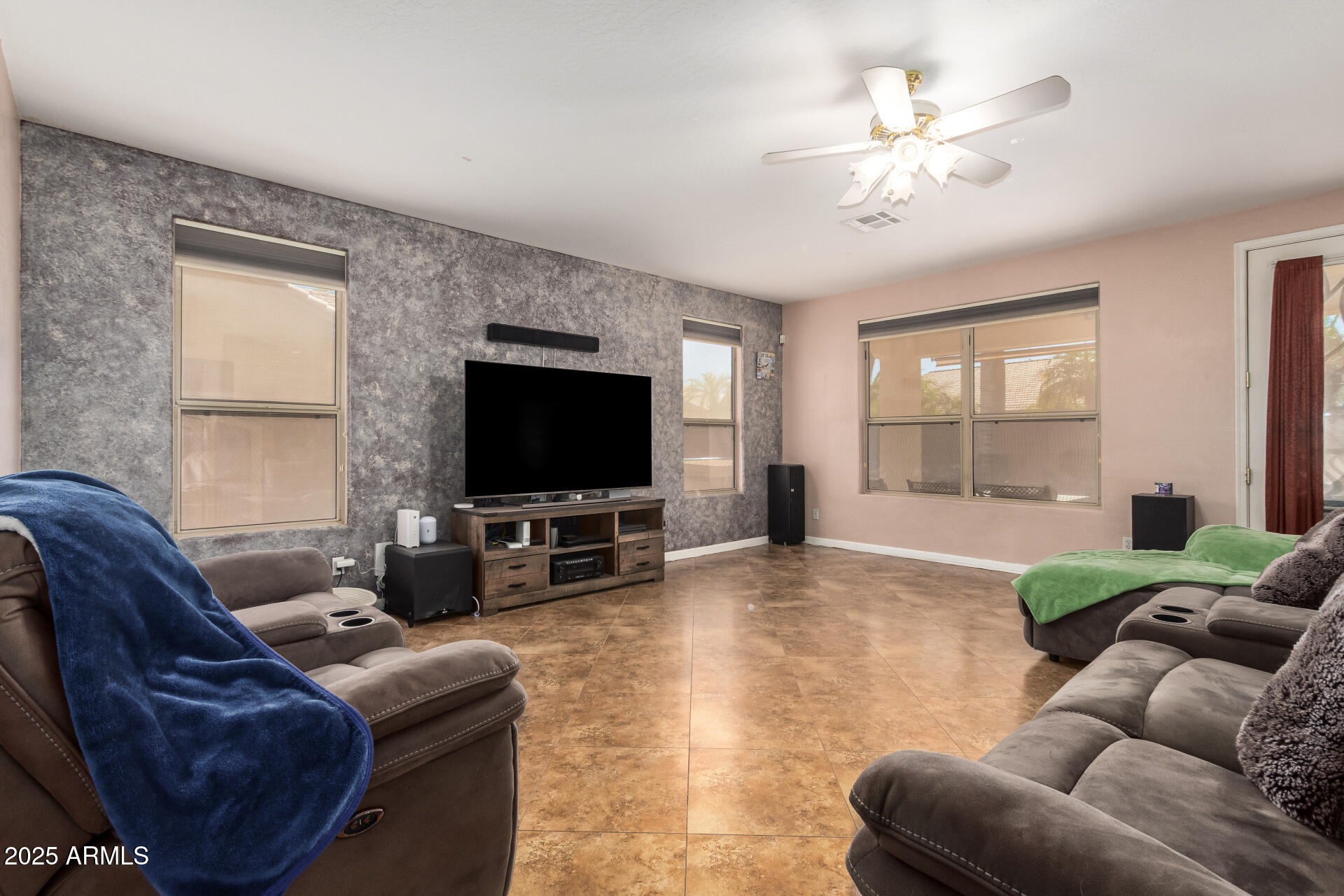 2642 S JOPLIN