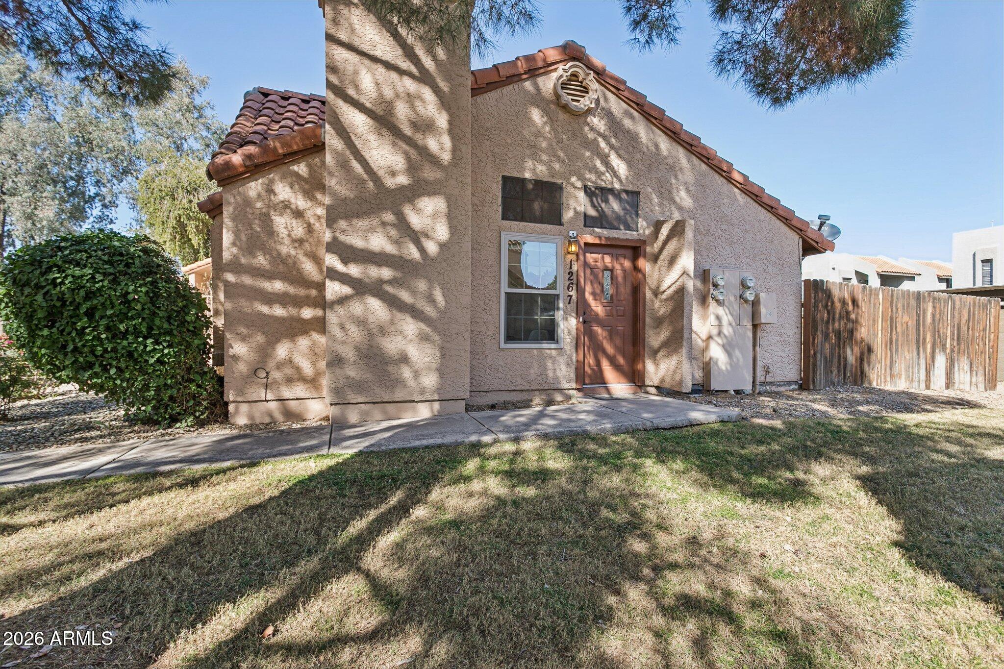 4901 E KELTON Lane 1267