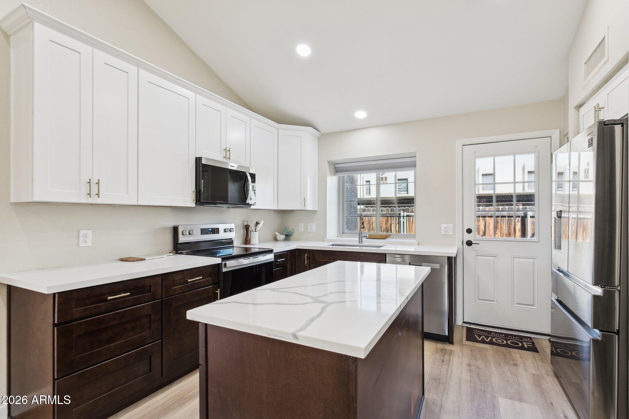 4901 E KELTON Lane 1267