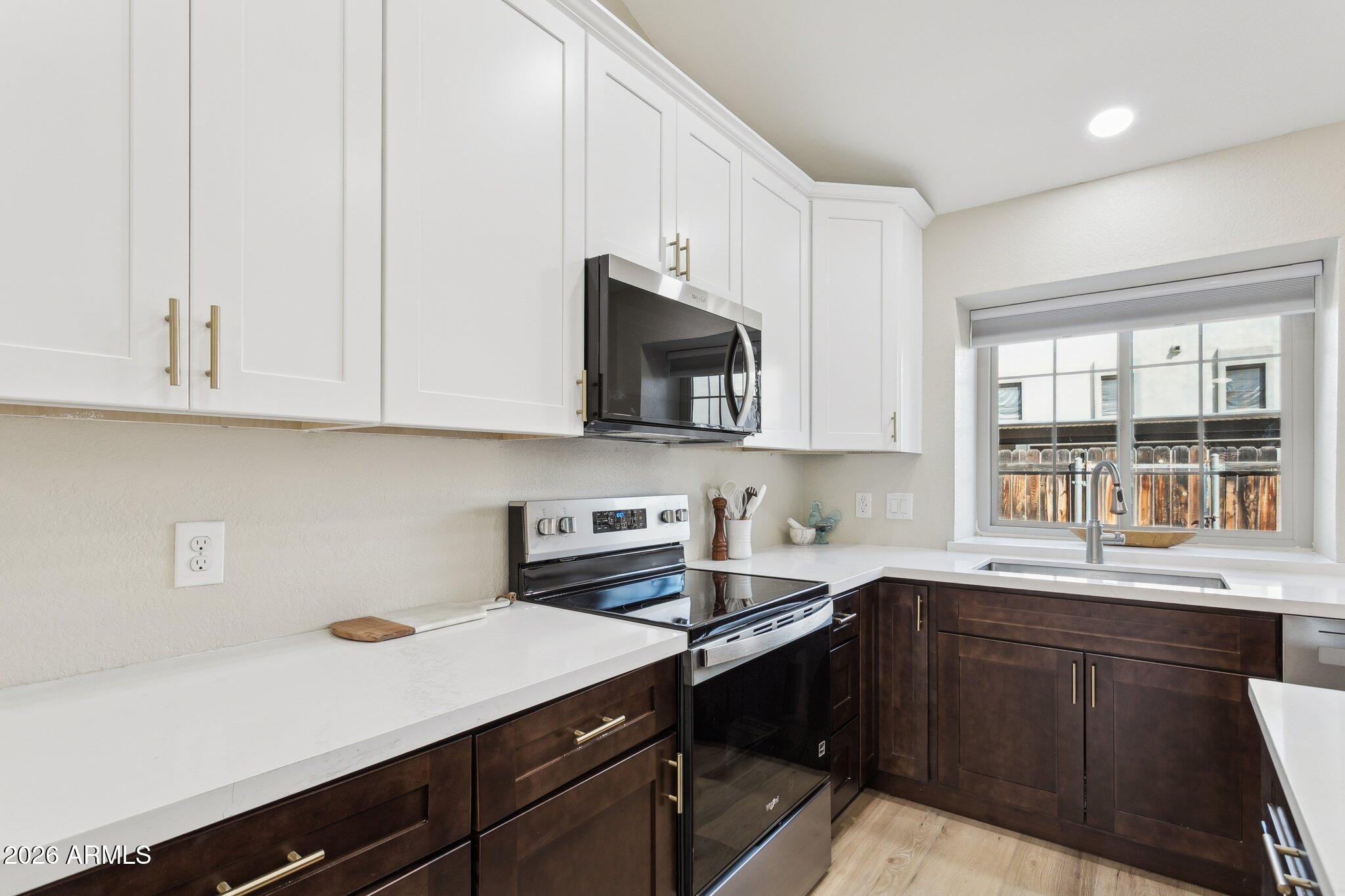 4901 E KELTON Lane 1267