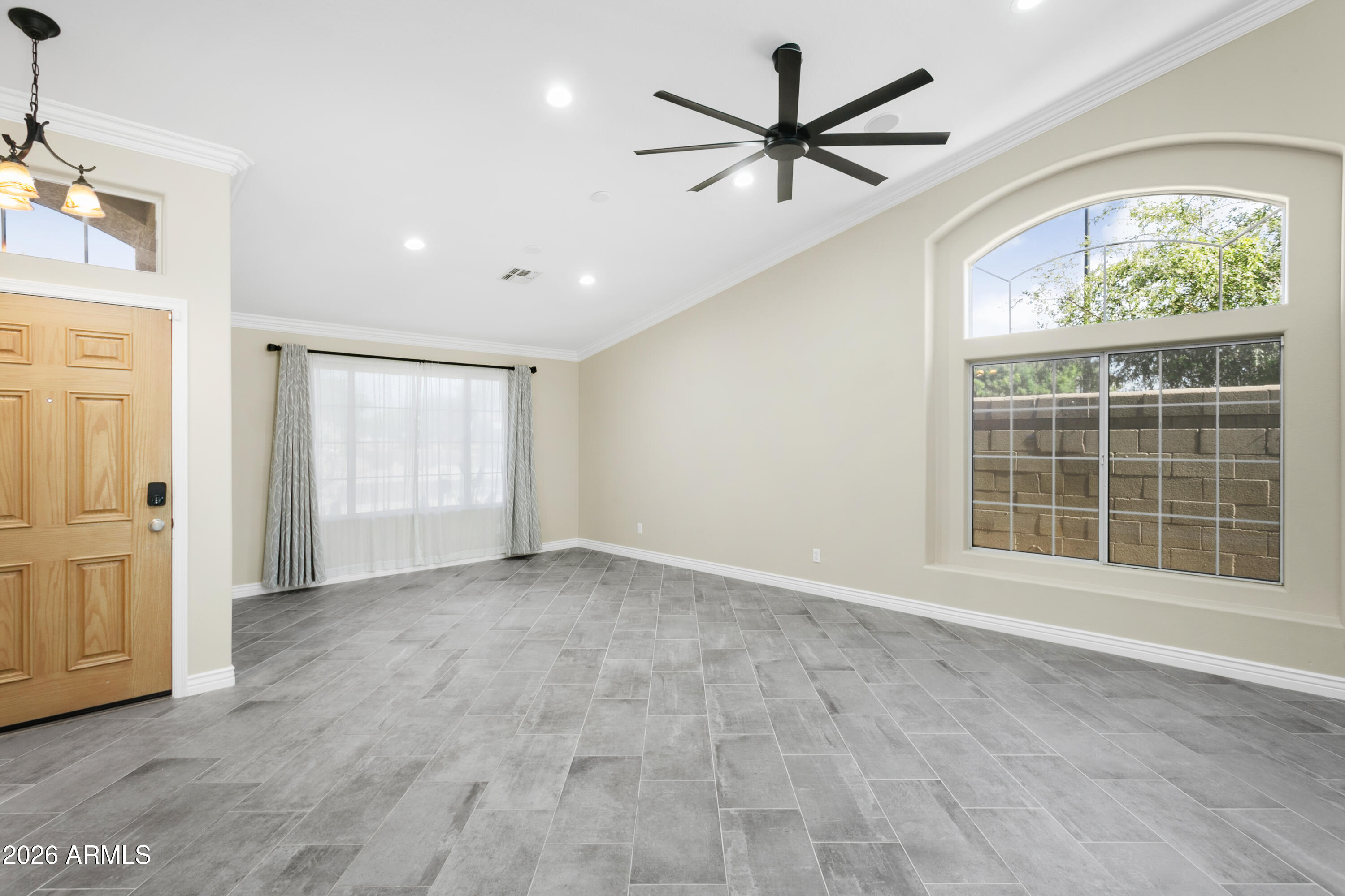 6 N BOULDER Street