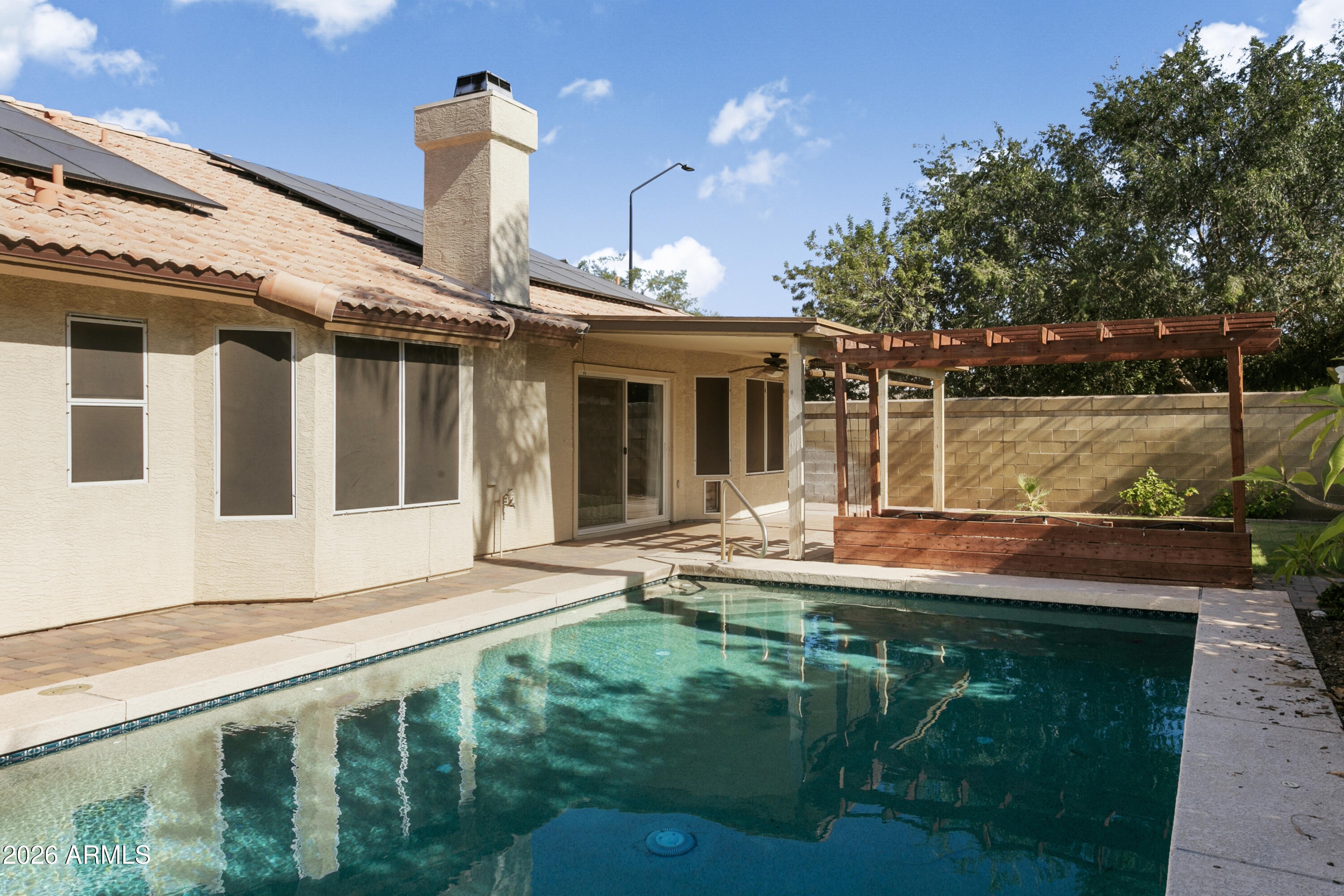 6 N BOULDER Street