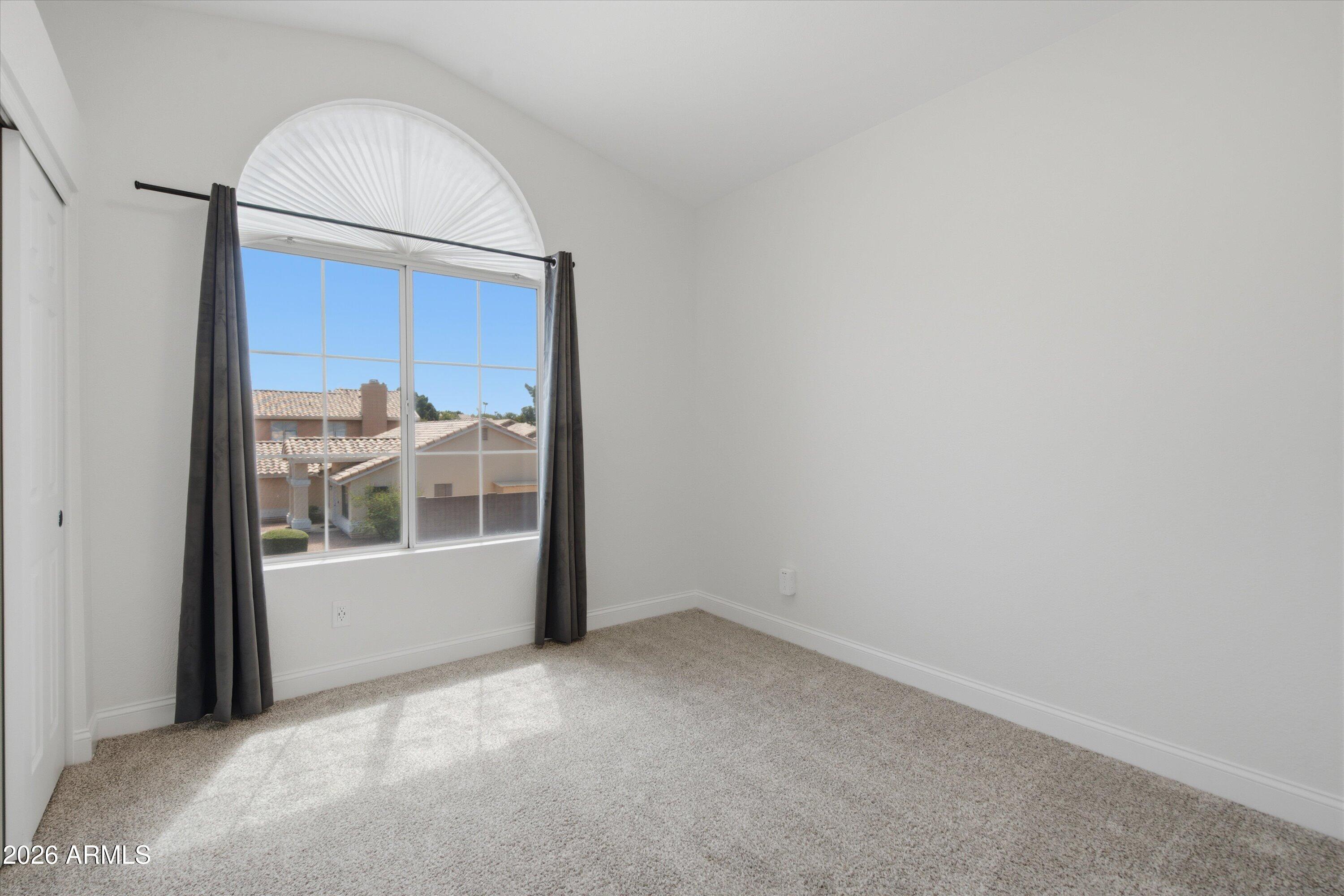 3522 N ARABELLA