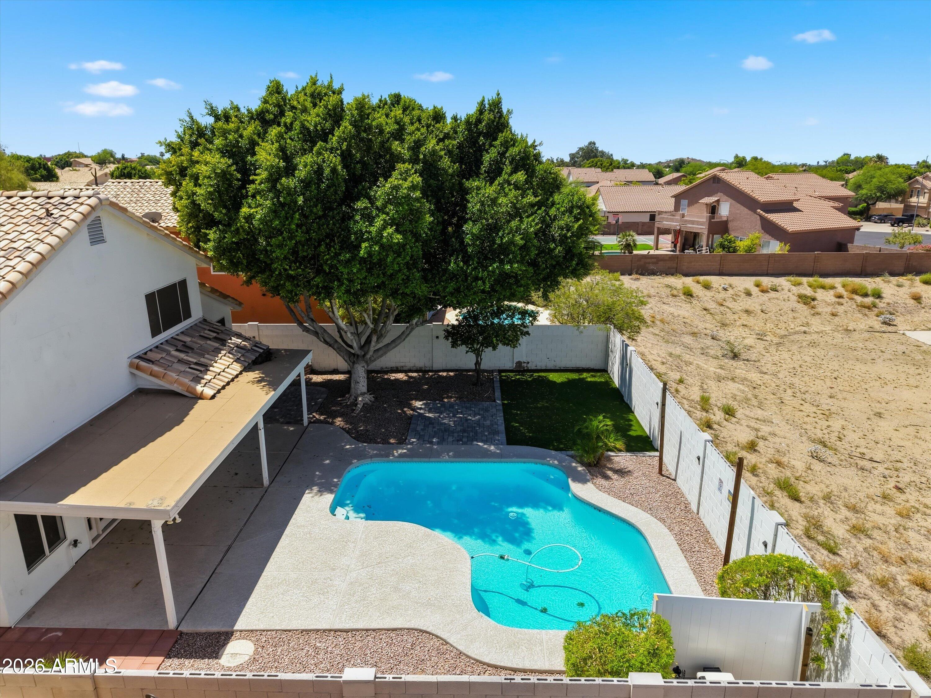 3522 N ARABELLA