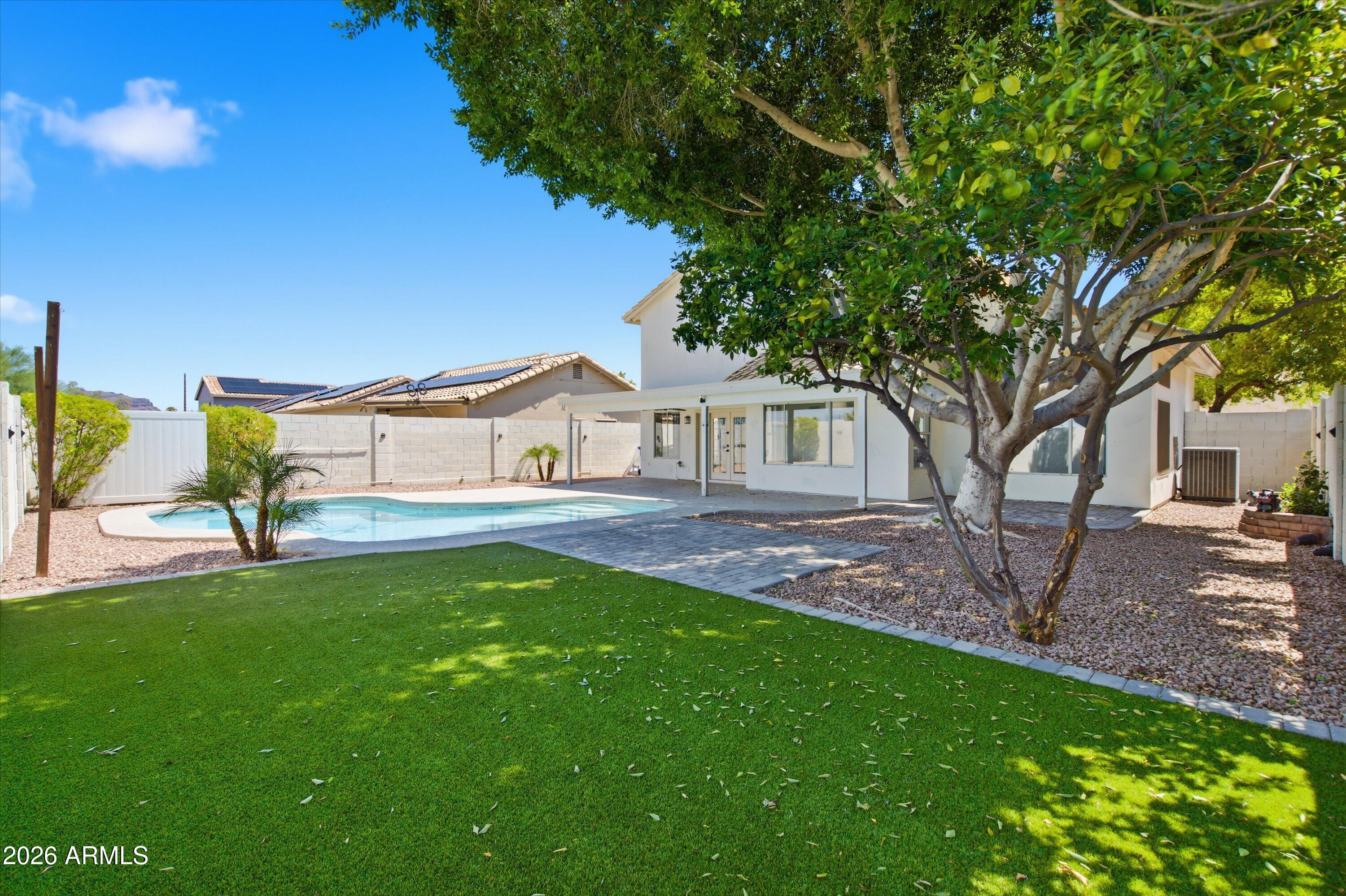 3522 N ARABELLA