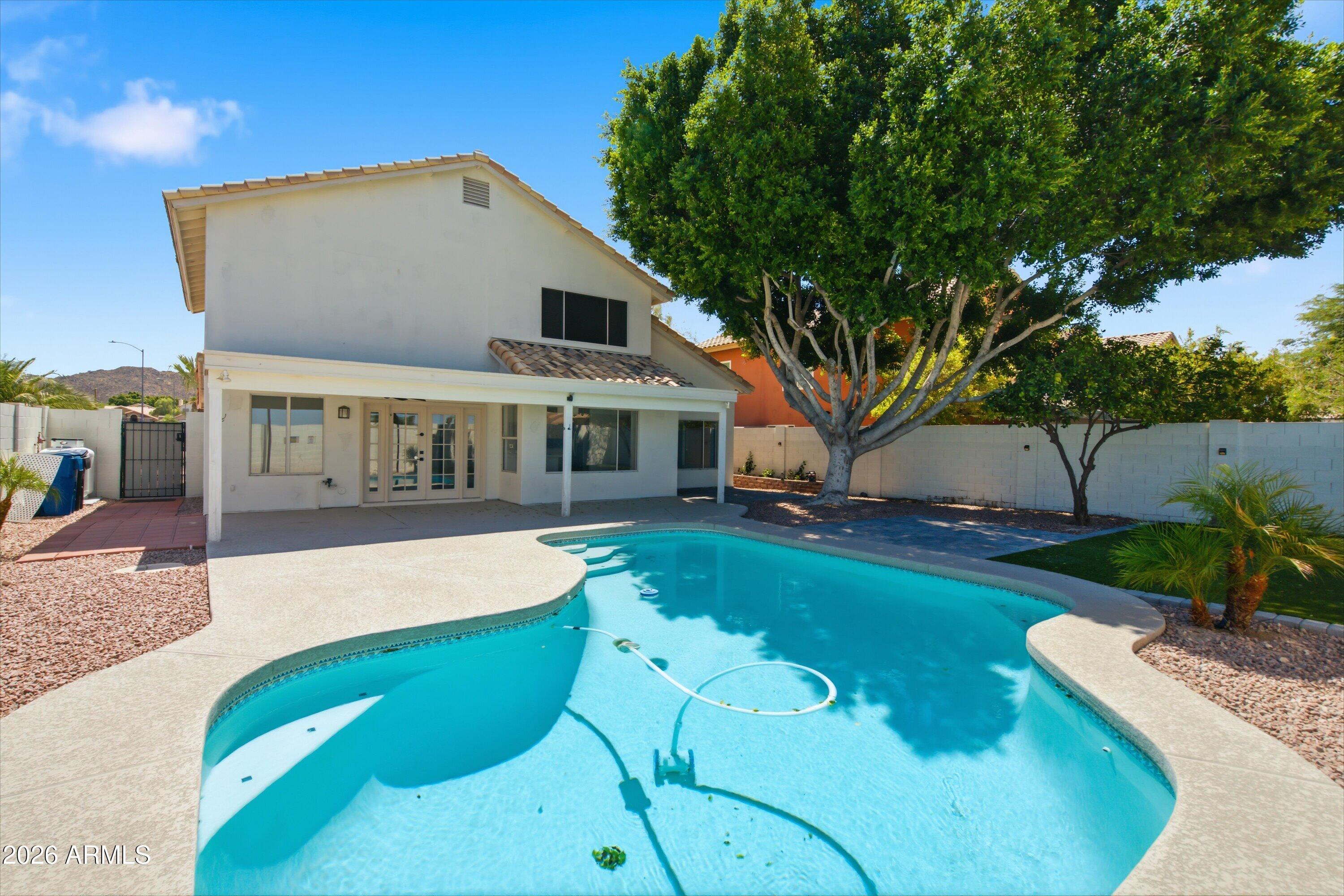3522 N ARABELLA
