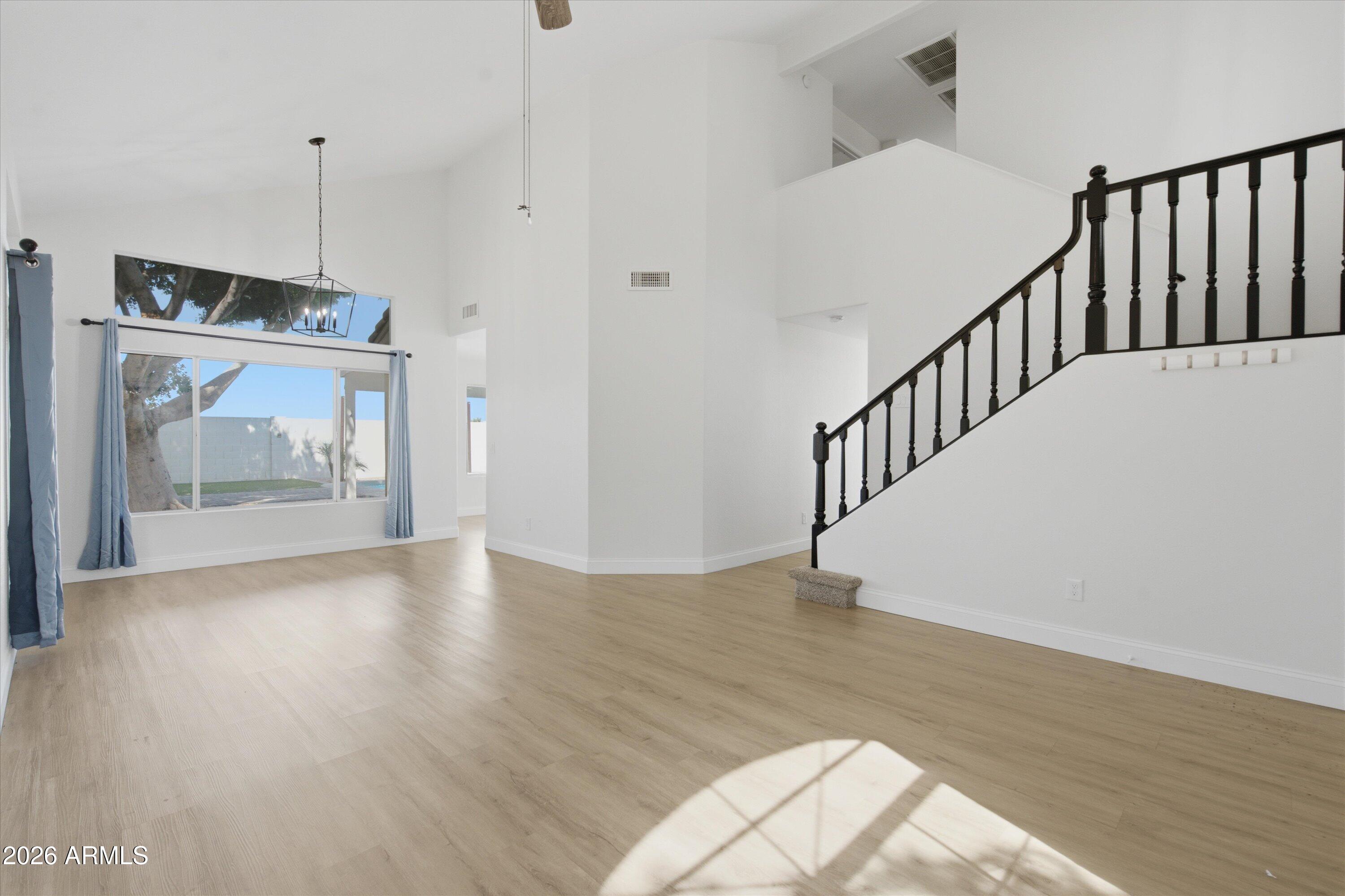 3522 N ARABELLA