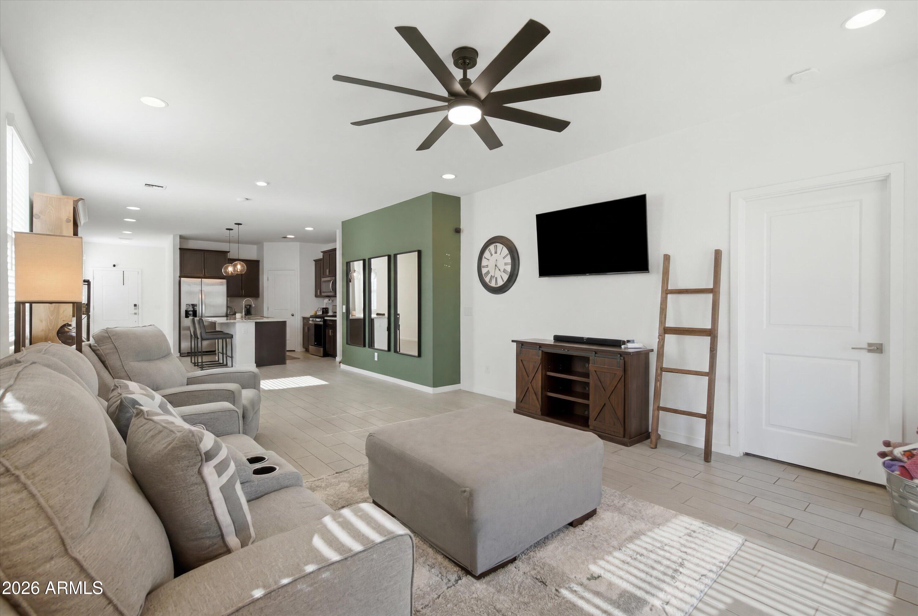3537 E SANDOVAL Drive