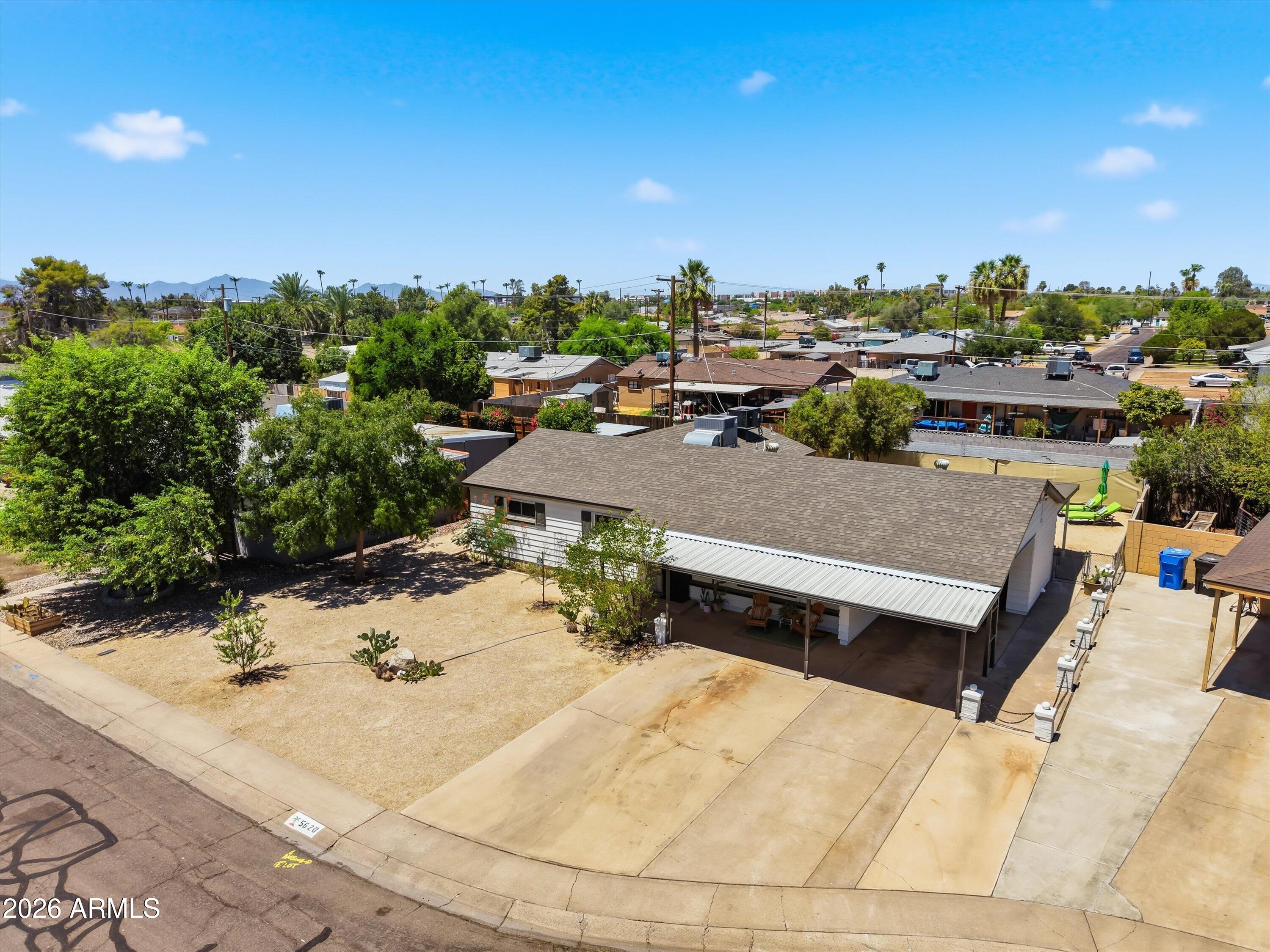 5620 N 20TH Drive