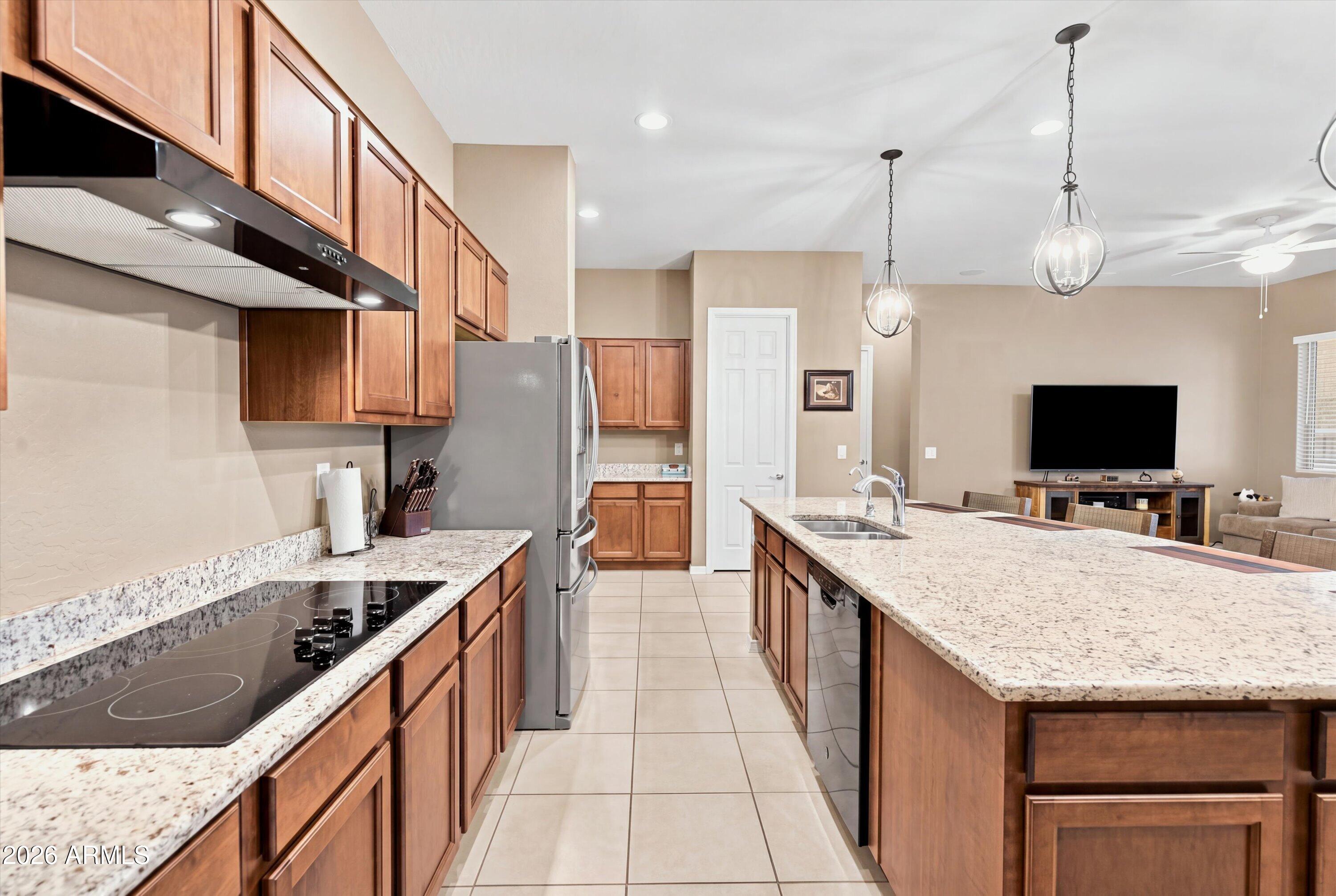 41343 W ARVADA Lane
