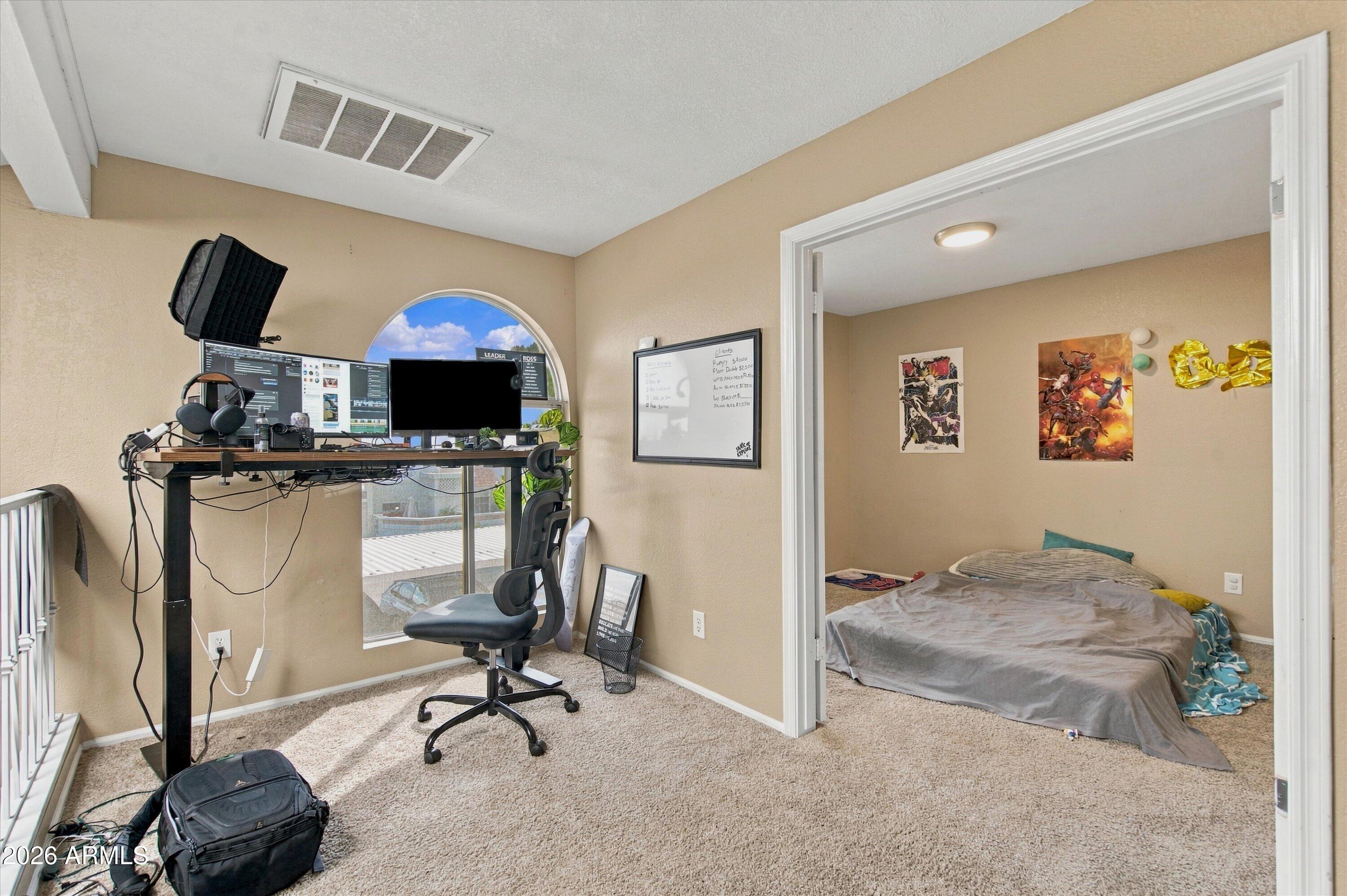 1717 E UNION HILLS Drive 2034