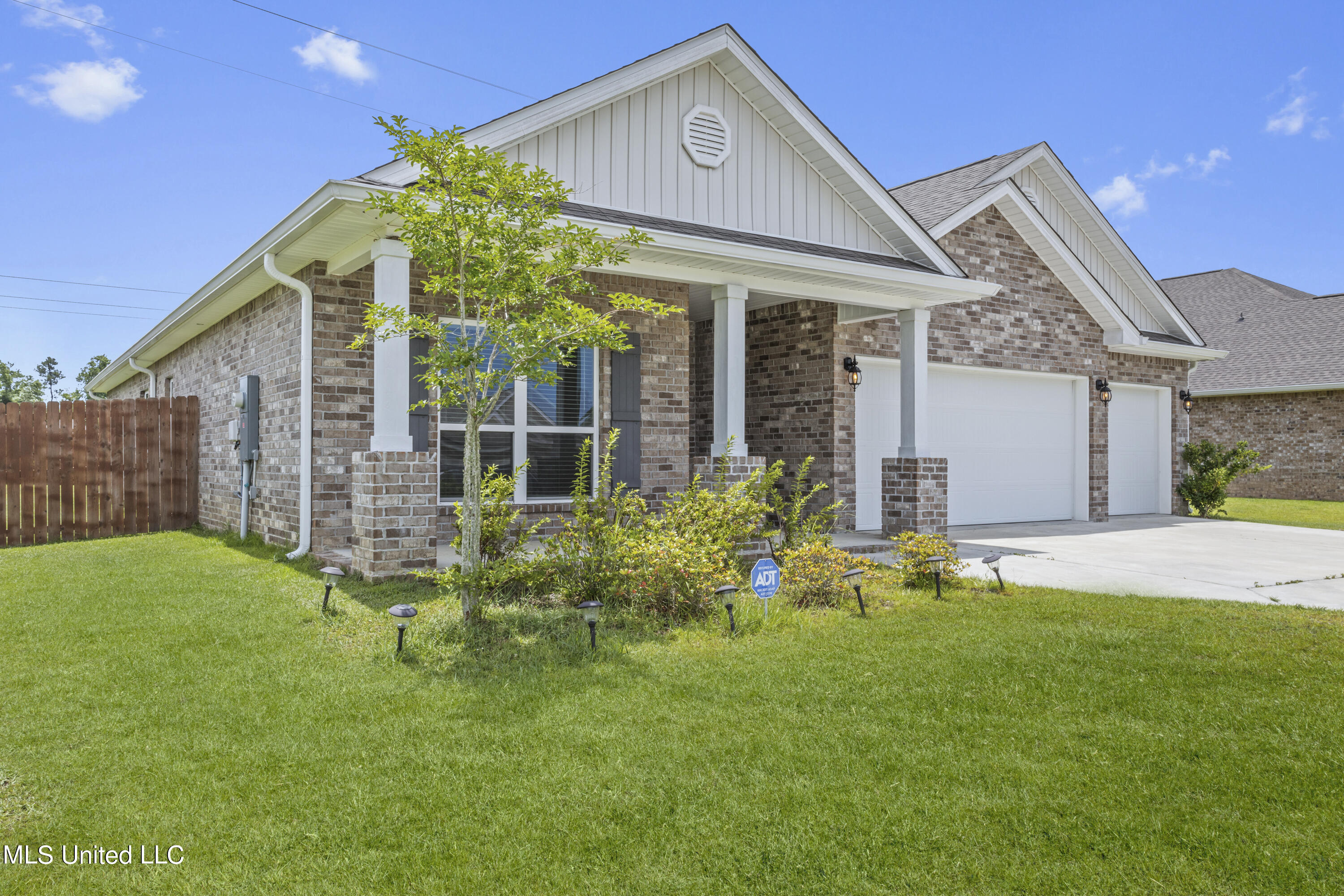 9387 Lost Tree Trail