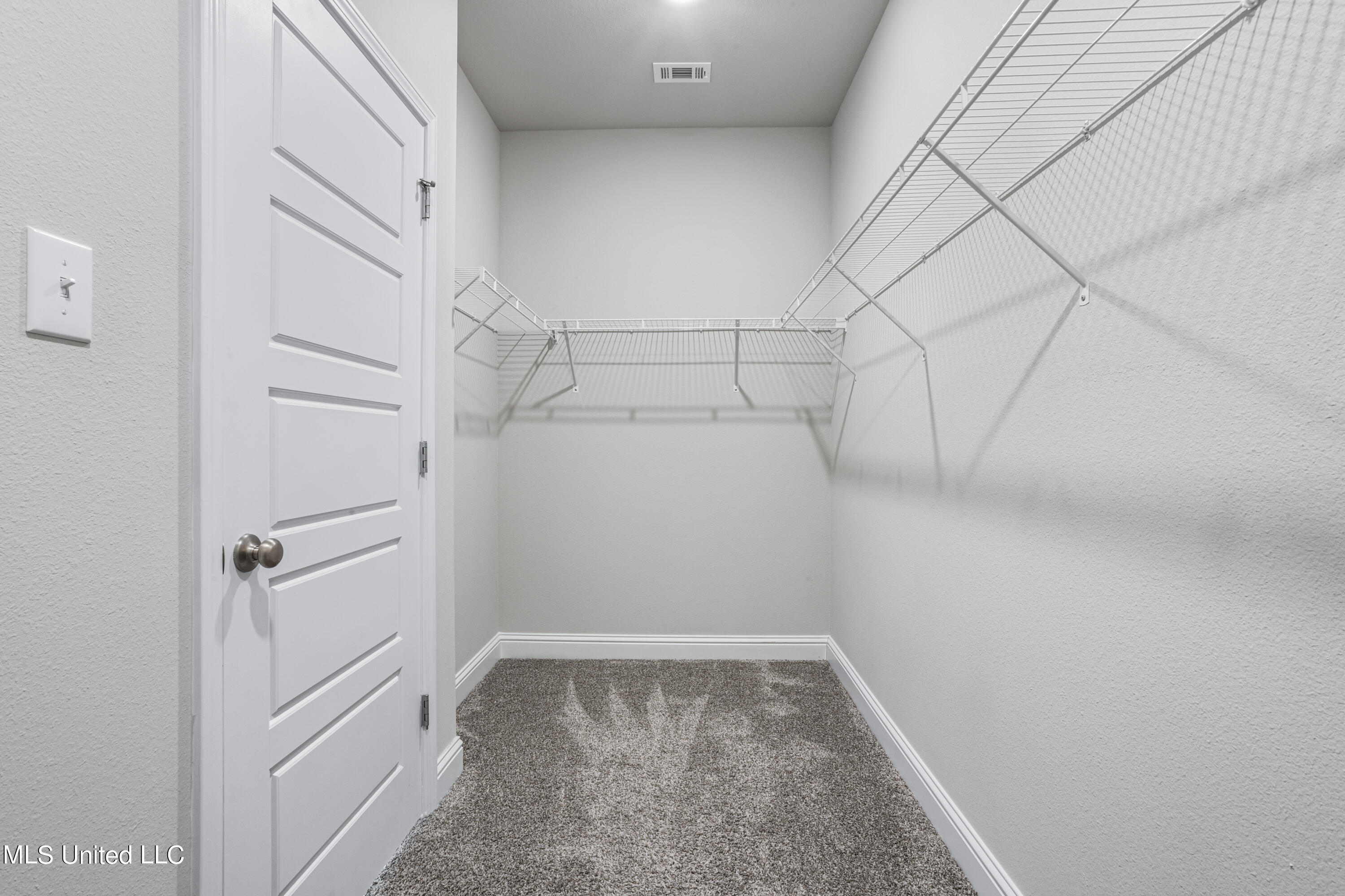 9387 Lost Tree Trail