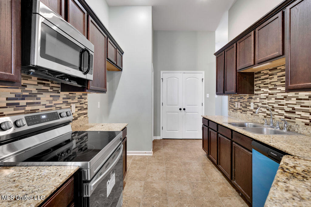 15211 Clemson Avenue