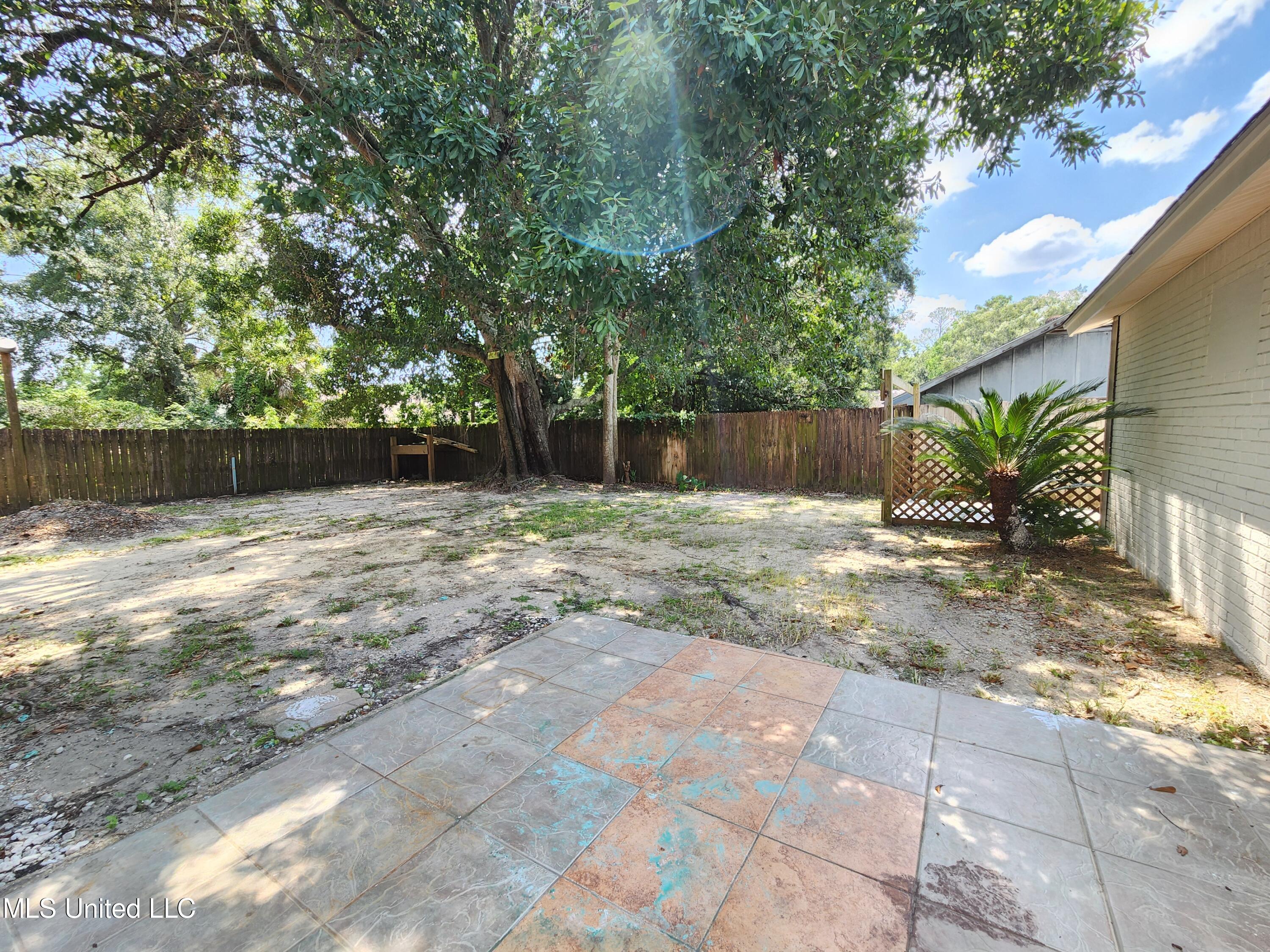 326 Dianne Drive, D'Iberville