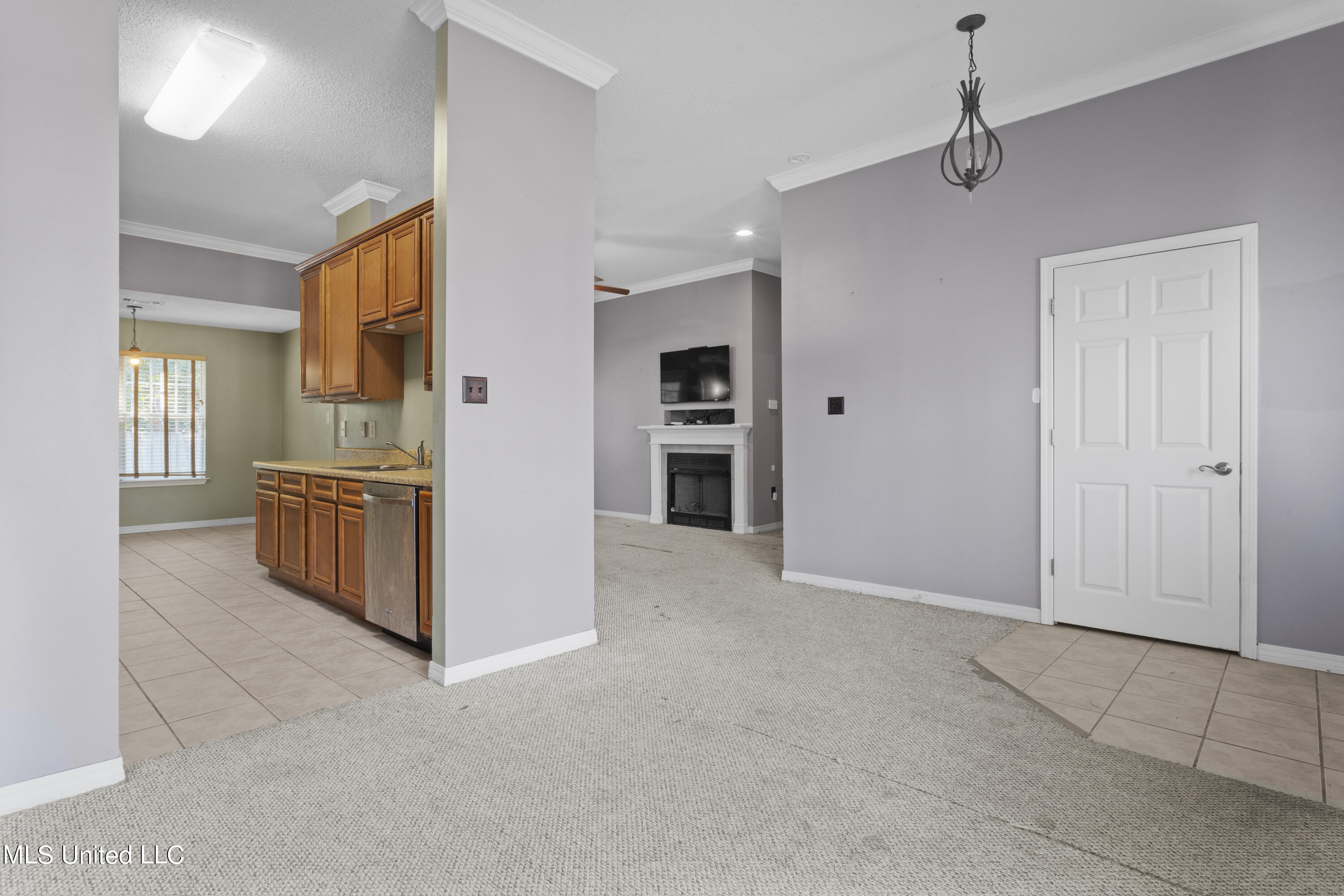 6925 Pinehurst Drive