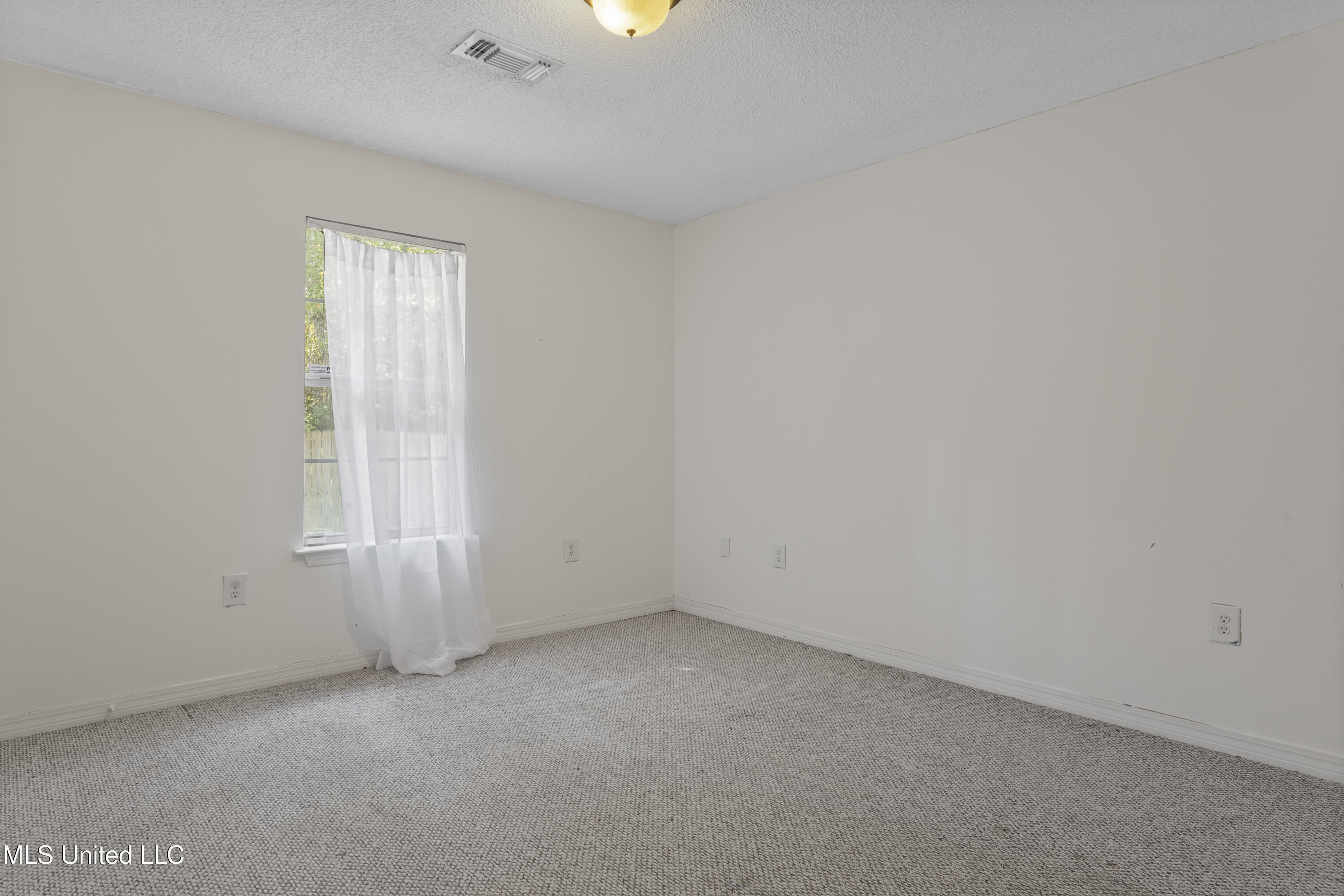 6925 Pinehurst Drive