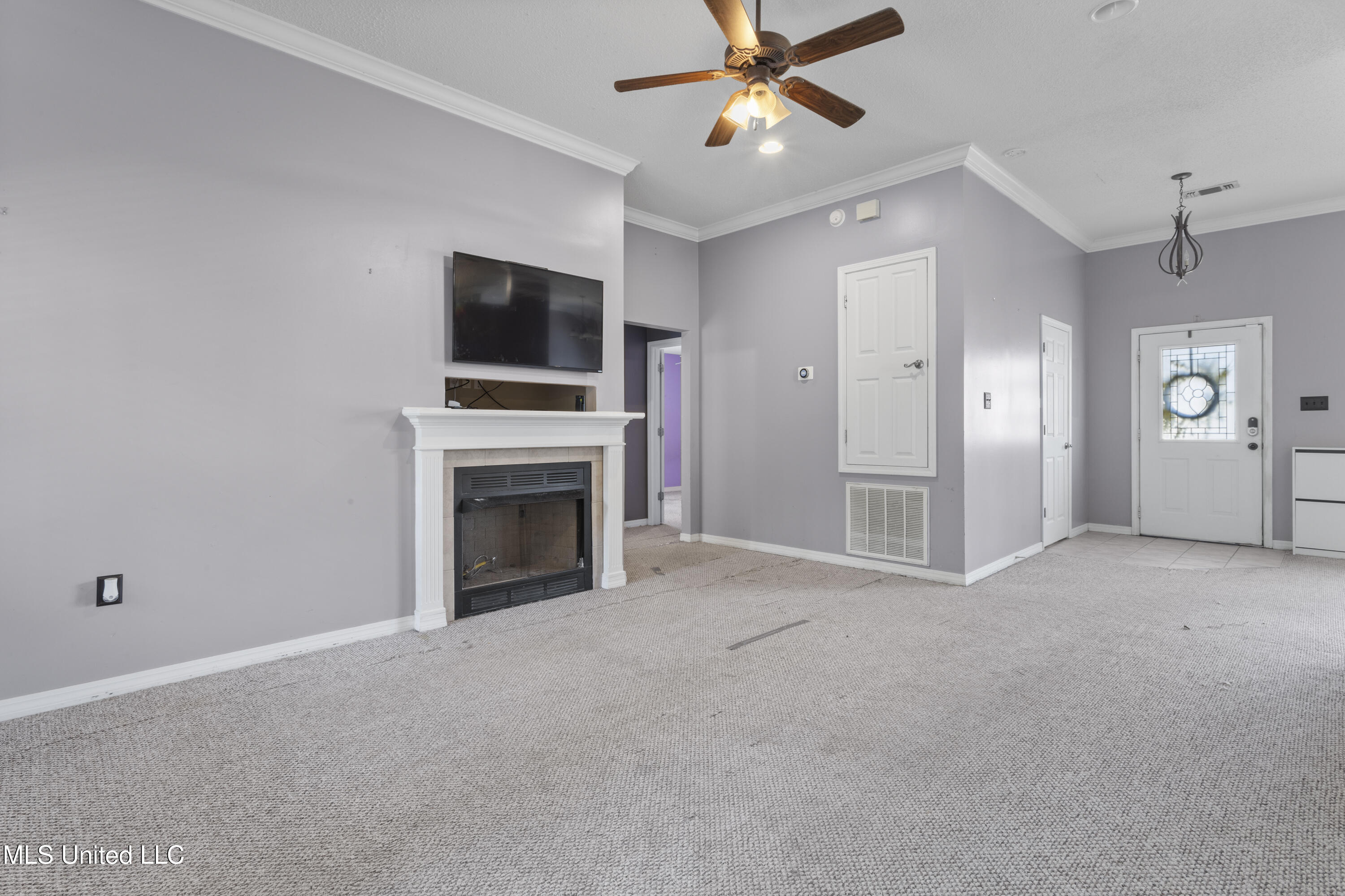 6925 Pinehurst Drive