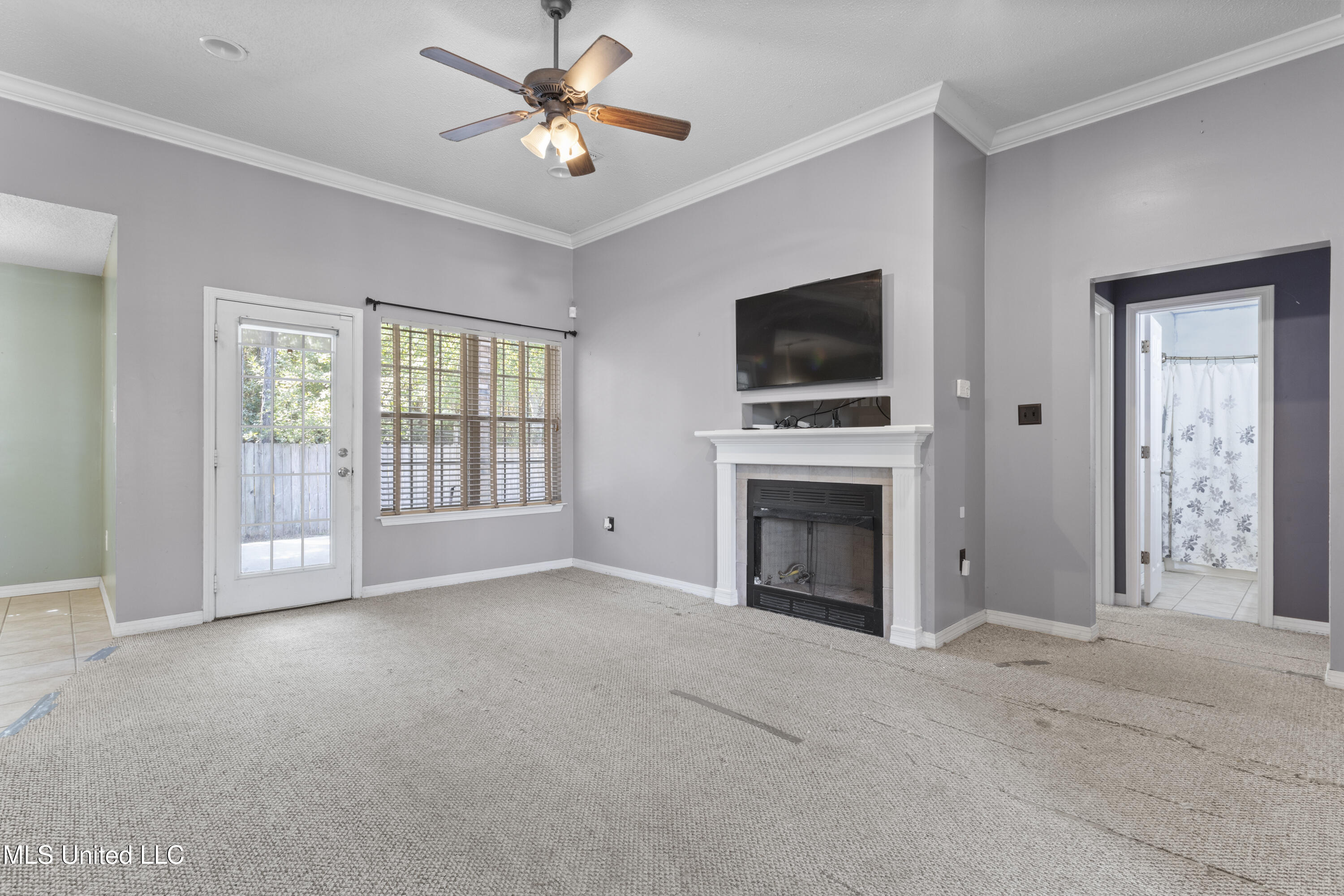 6925 Pinehurst Drive