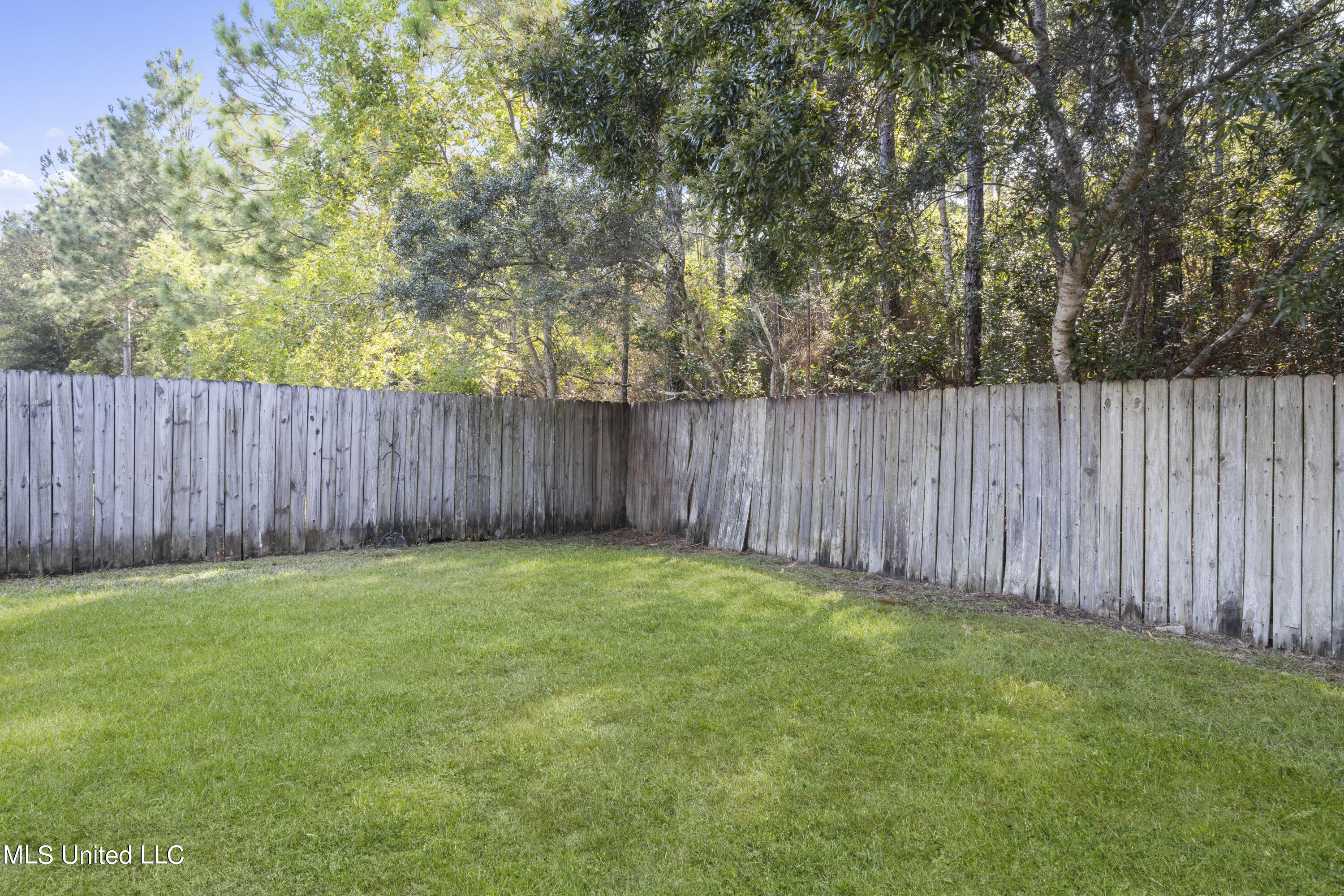 6925 Pinehurst Drive