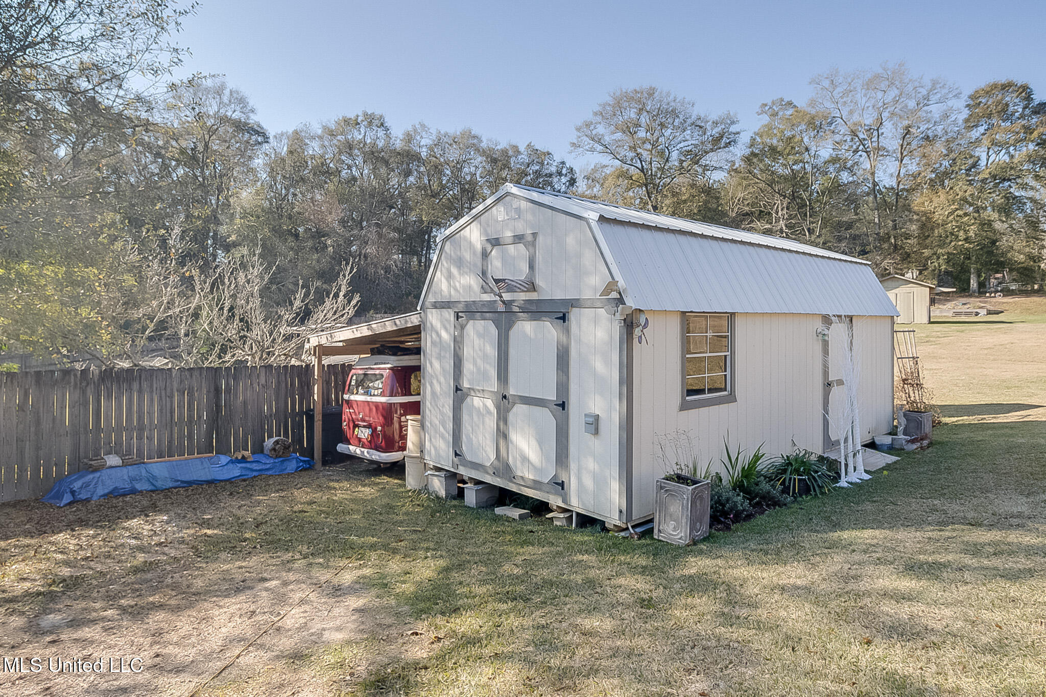 1014 W College Avenue