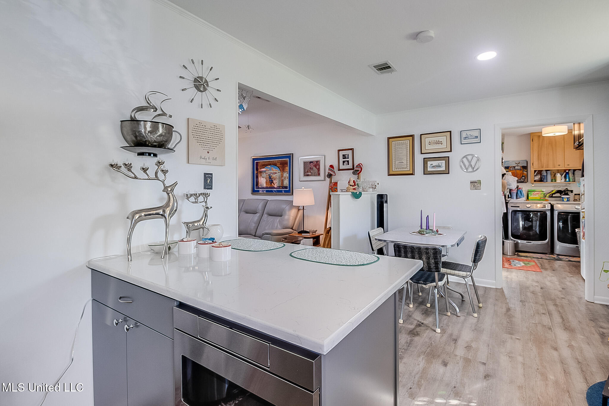 1014 W College Avenue