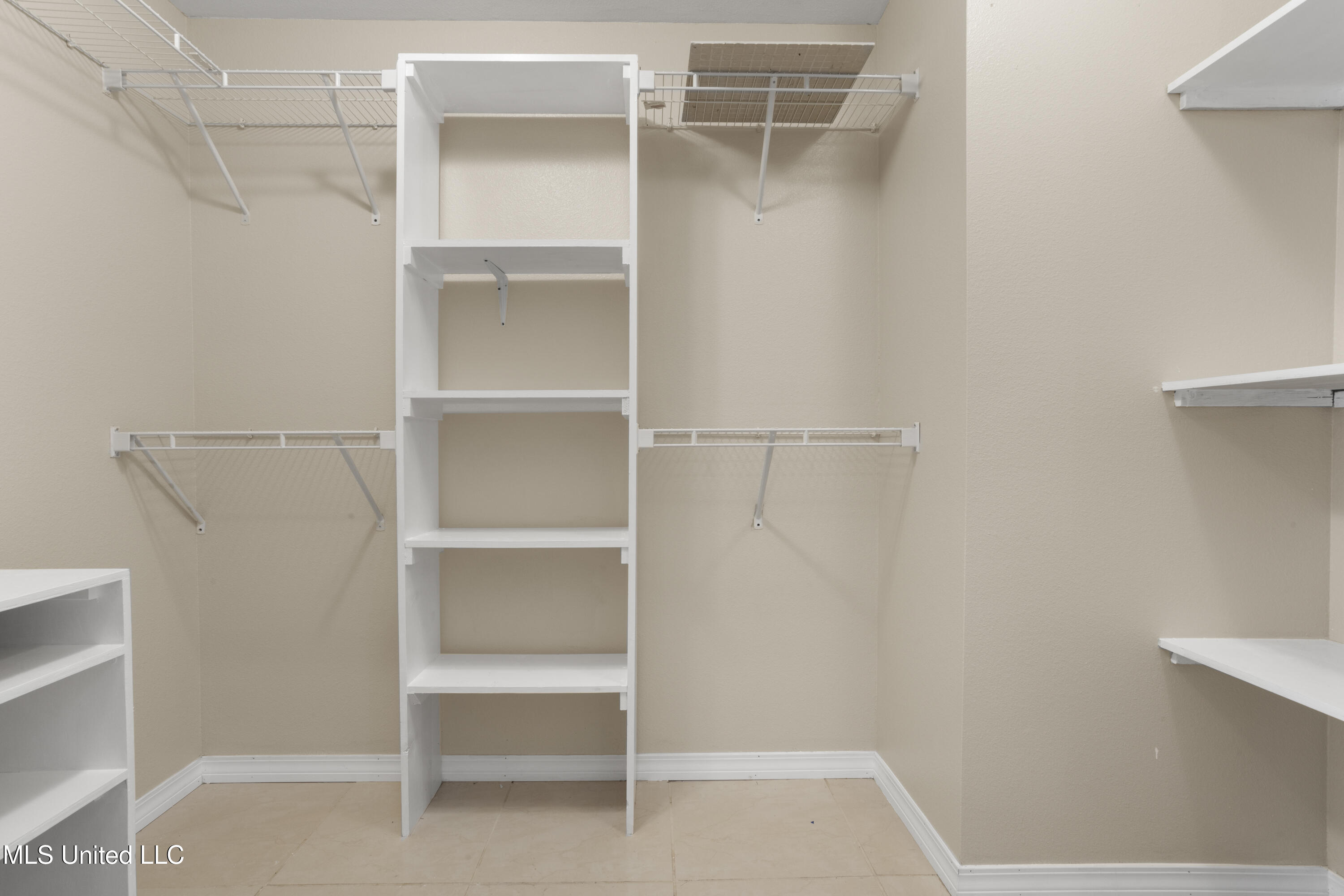 24031 Old River Road