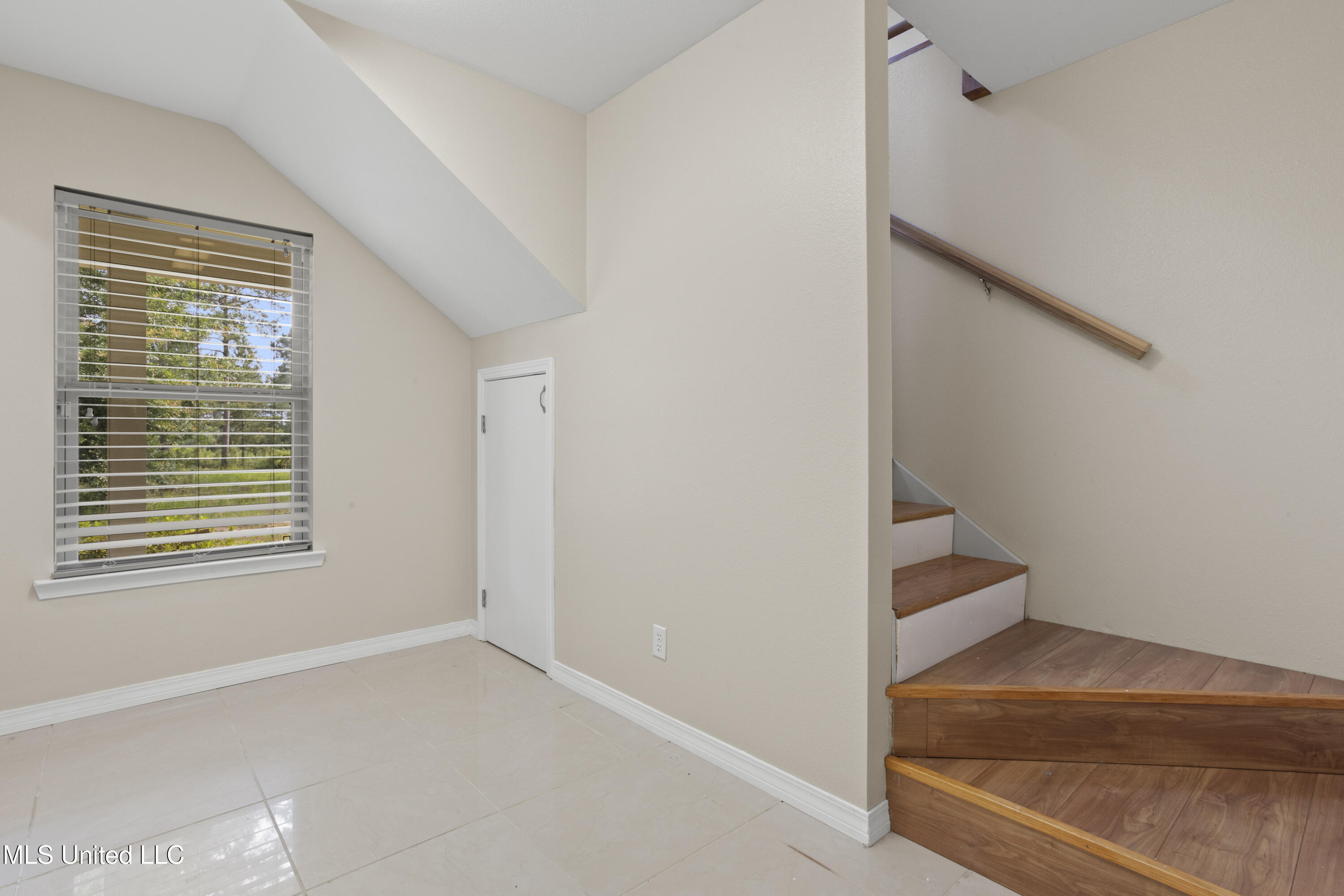 24031 Old River Road