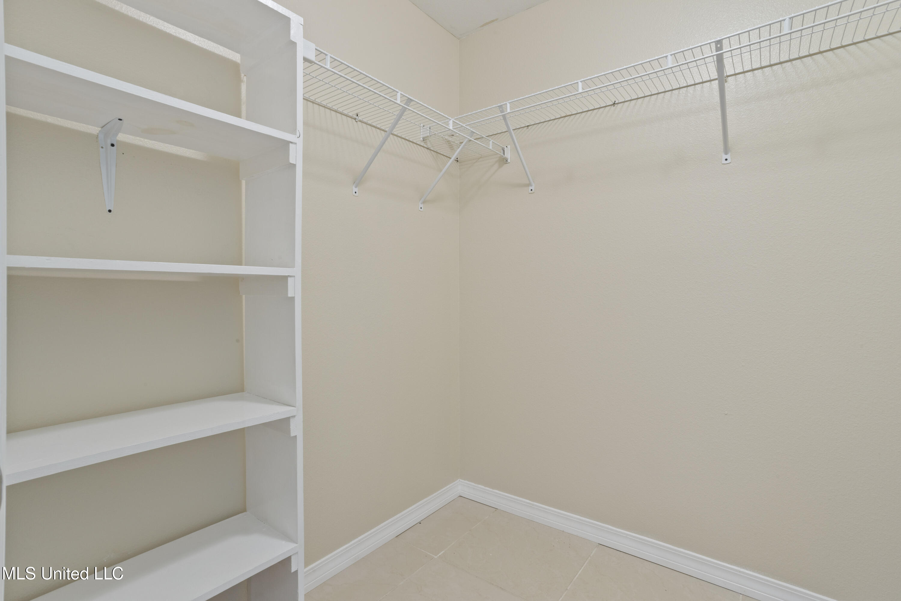 24031 Old River Road