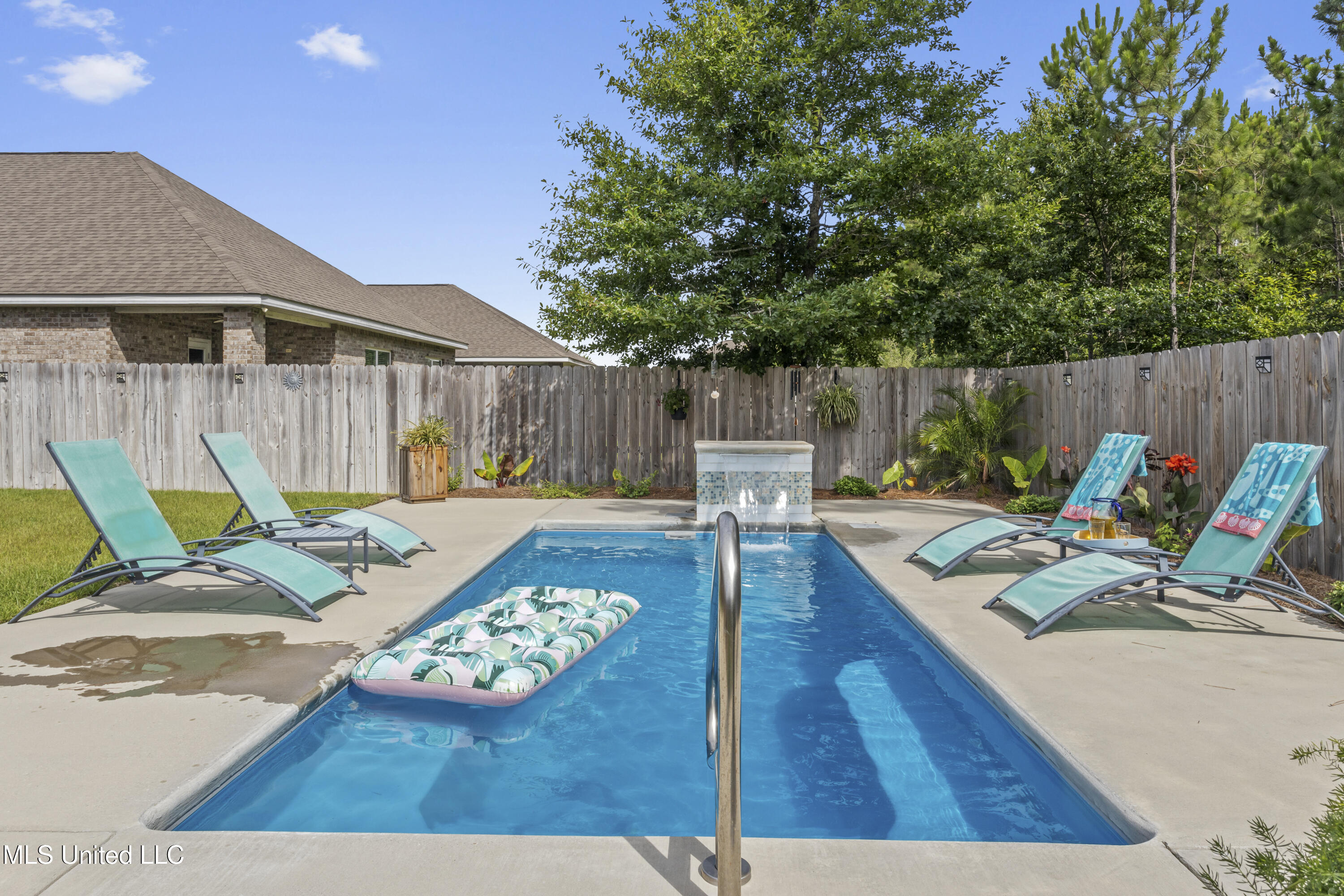 6804 Sweetclover Drive