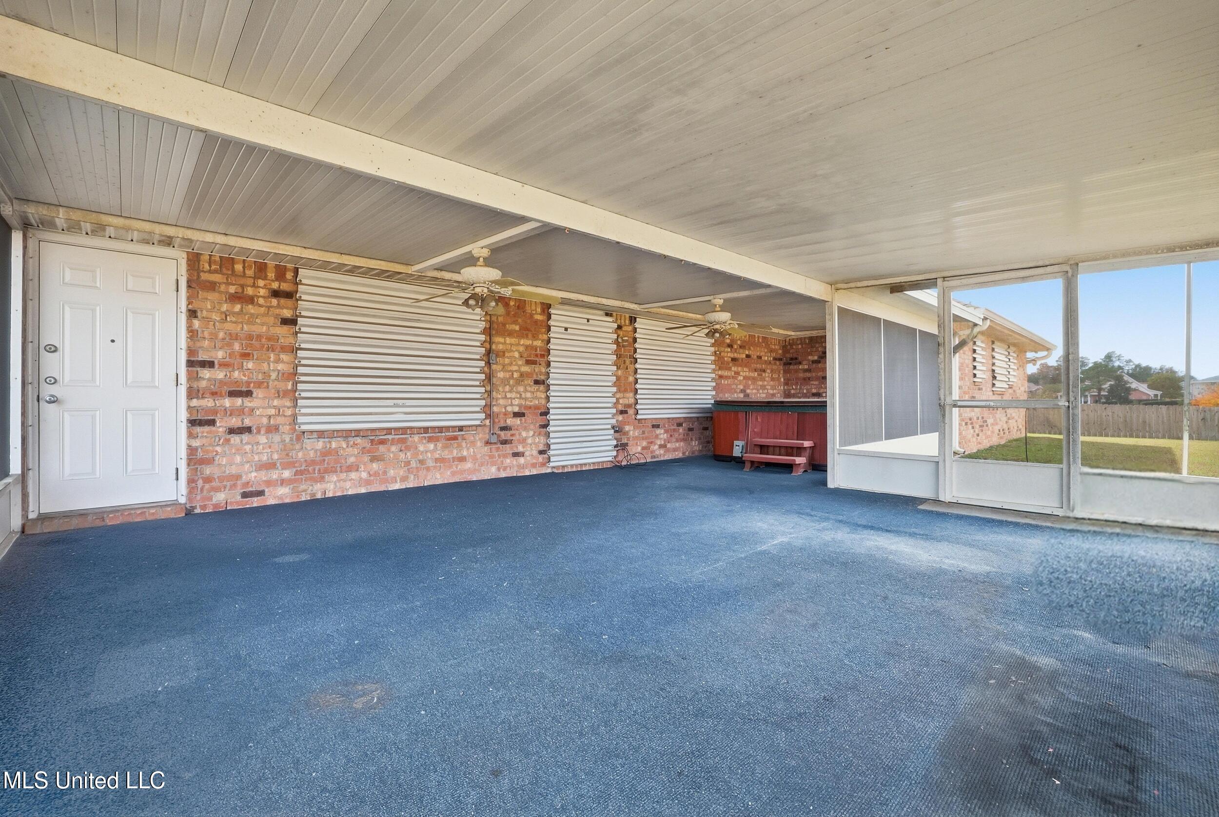 14352 Brettonwood Cove