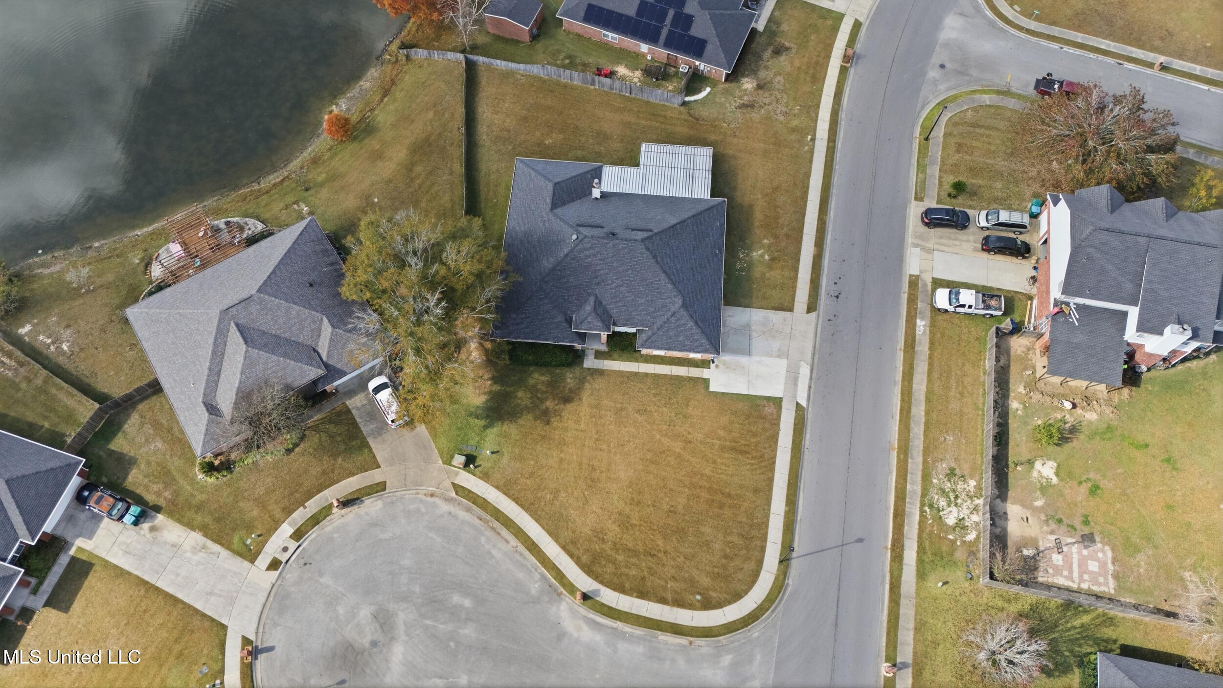 14352 Brettonwood Cove