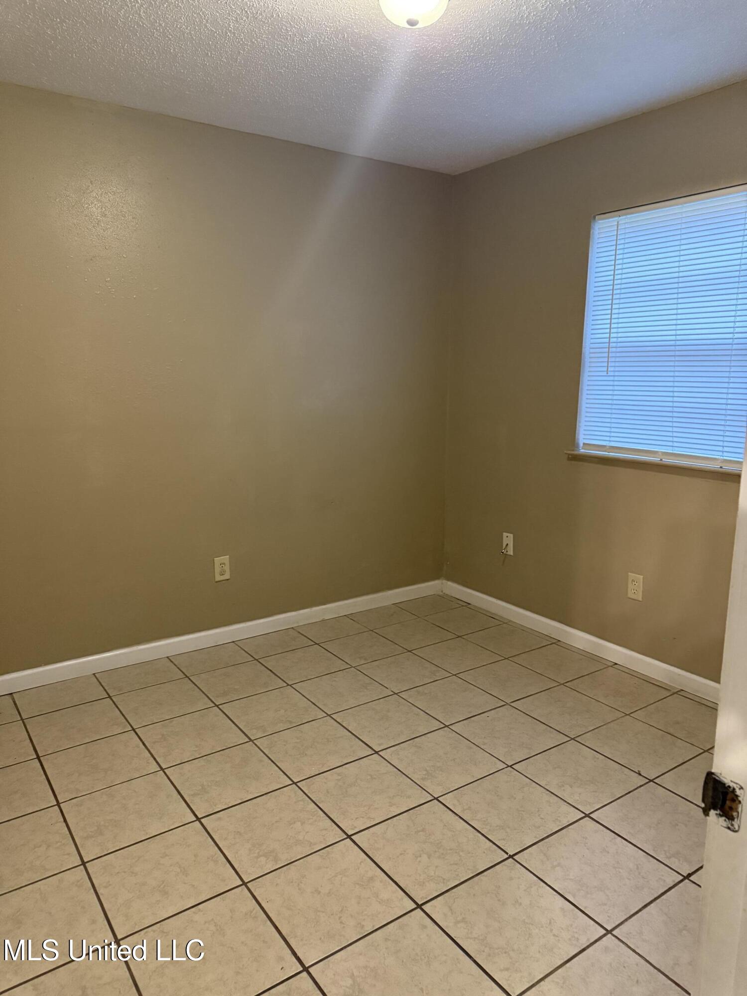 2824 Perkinston Drive