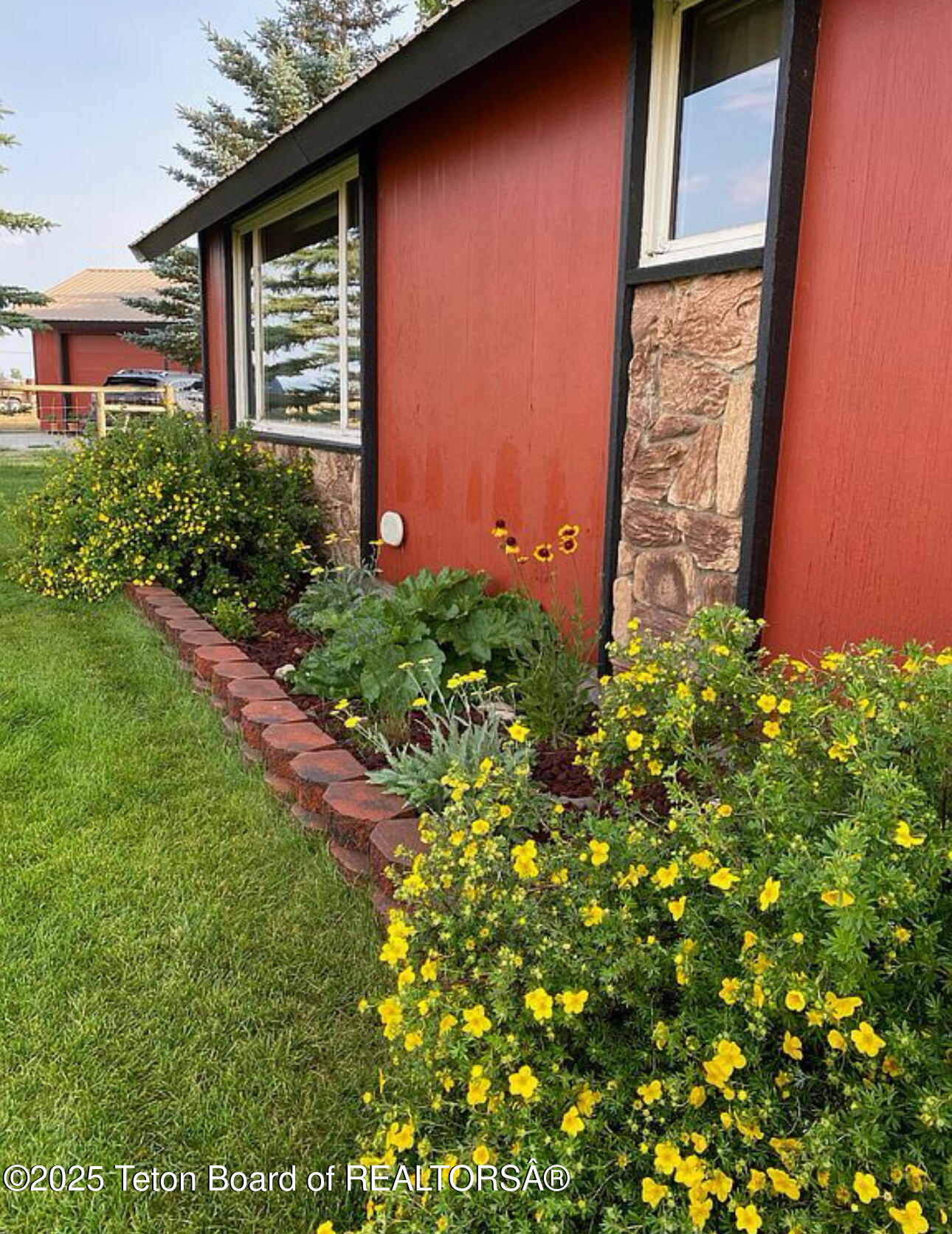 138 FIRST NORTH Road