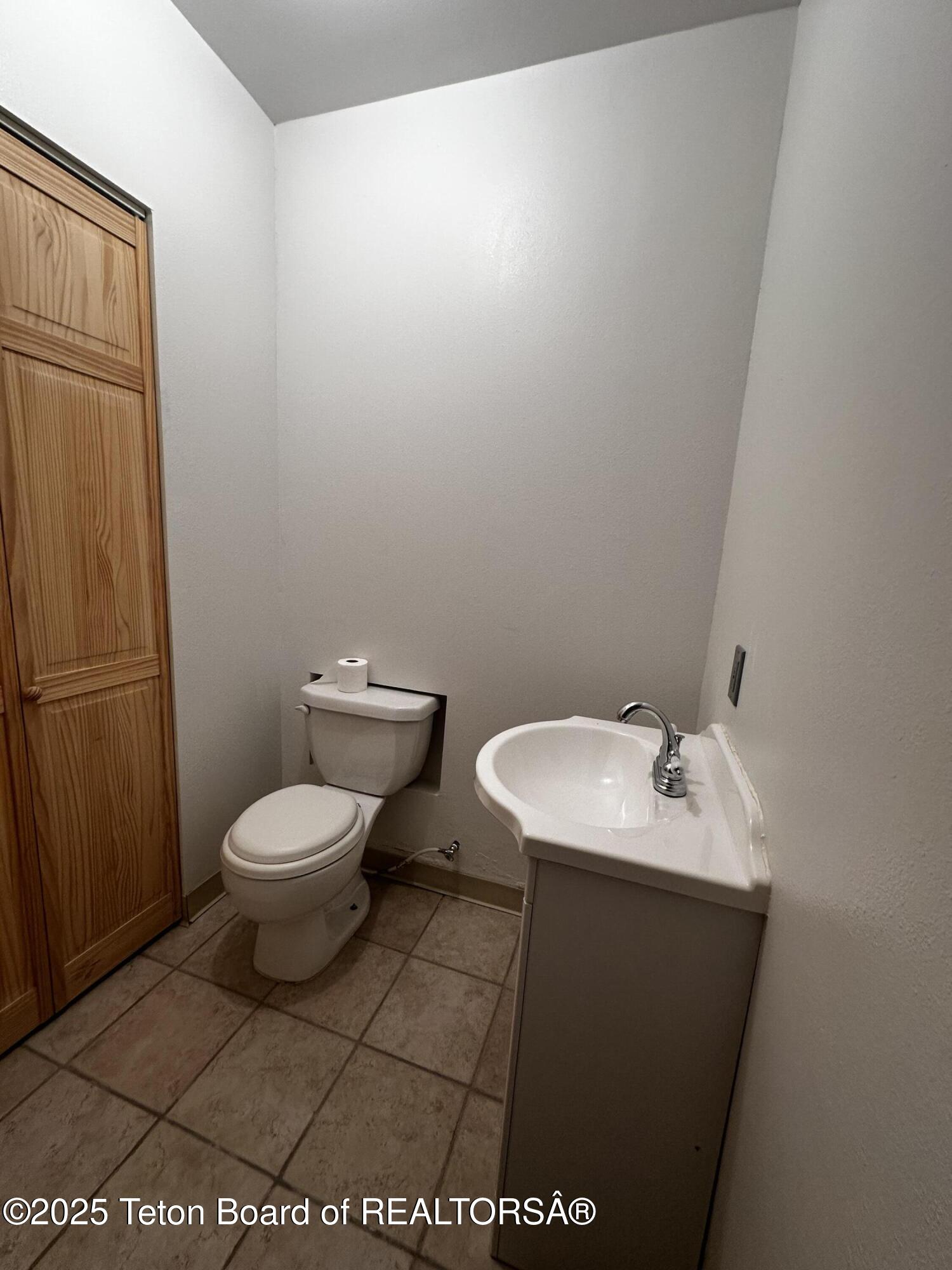 138 FIRST NORTH Road