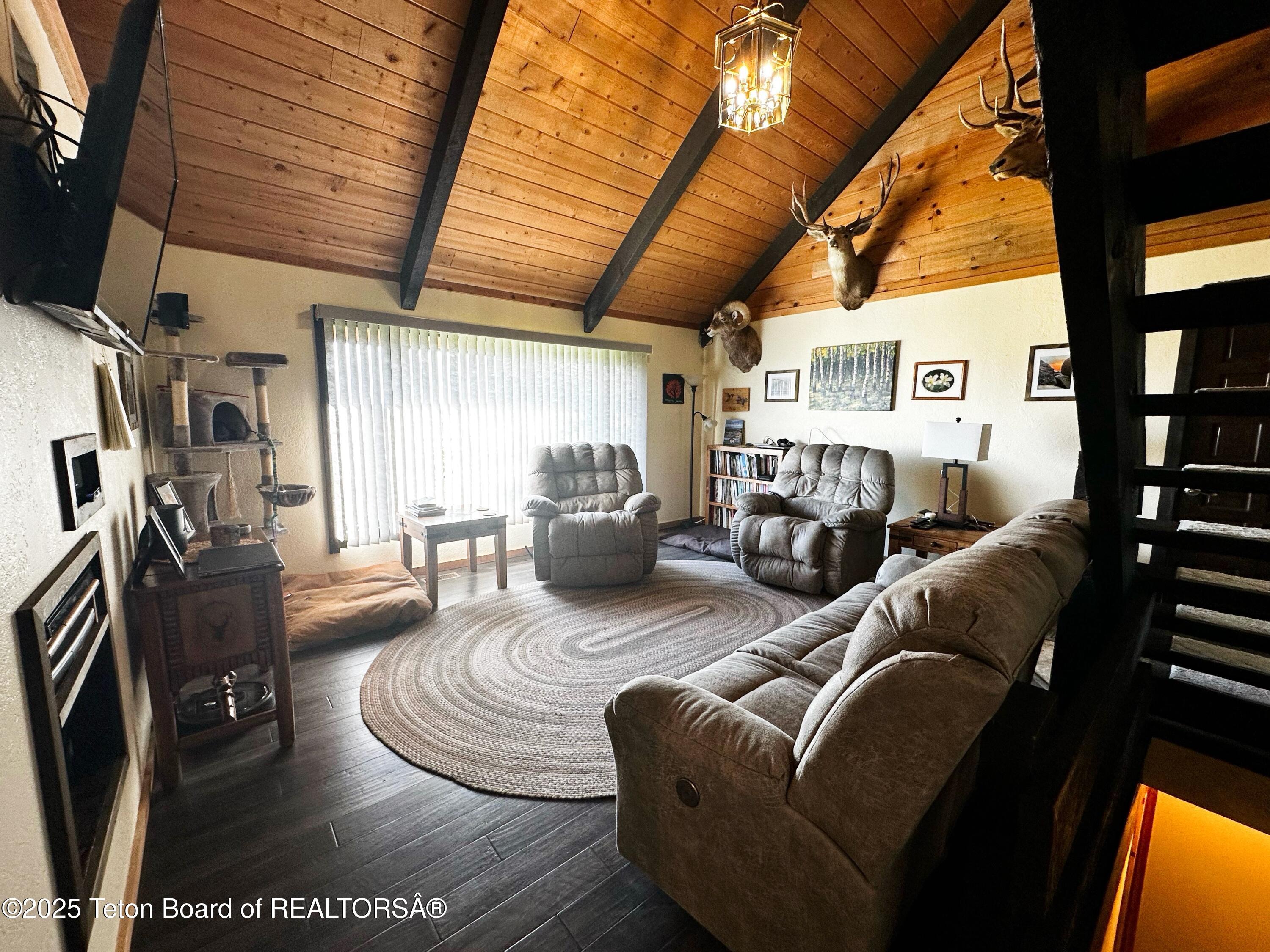 138 FIRST NORTH Road