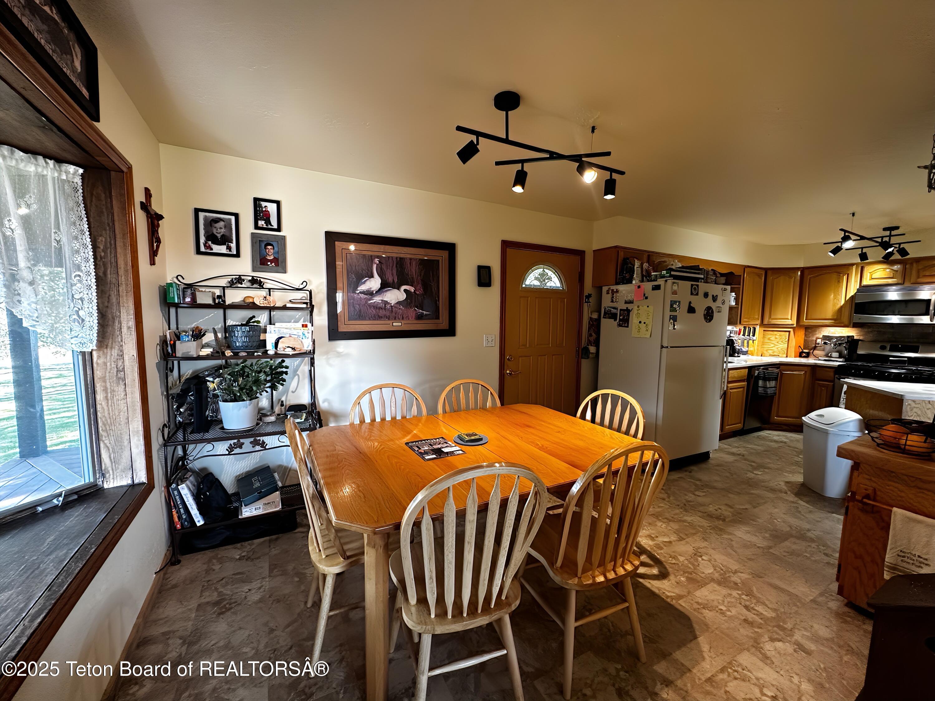 138 FIRST NORTH Road