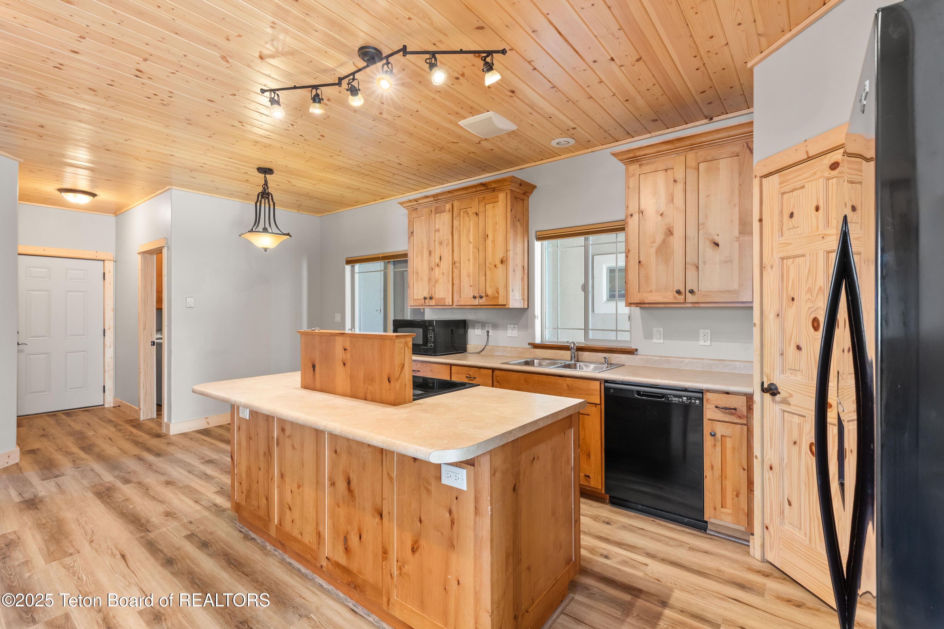 321 CEDAR SPRINGS Drive