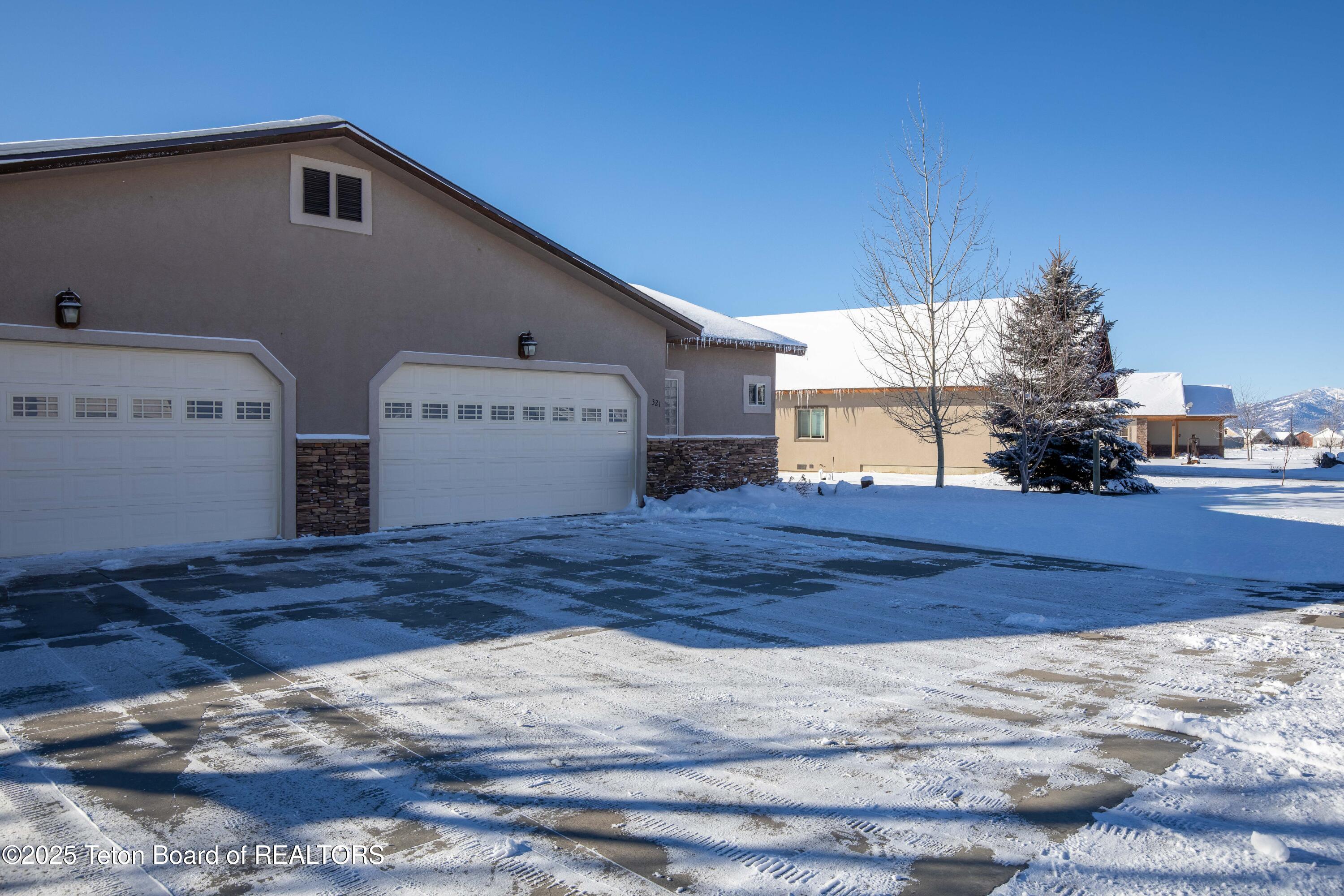 321 CEDAR SPRINGS Drive