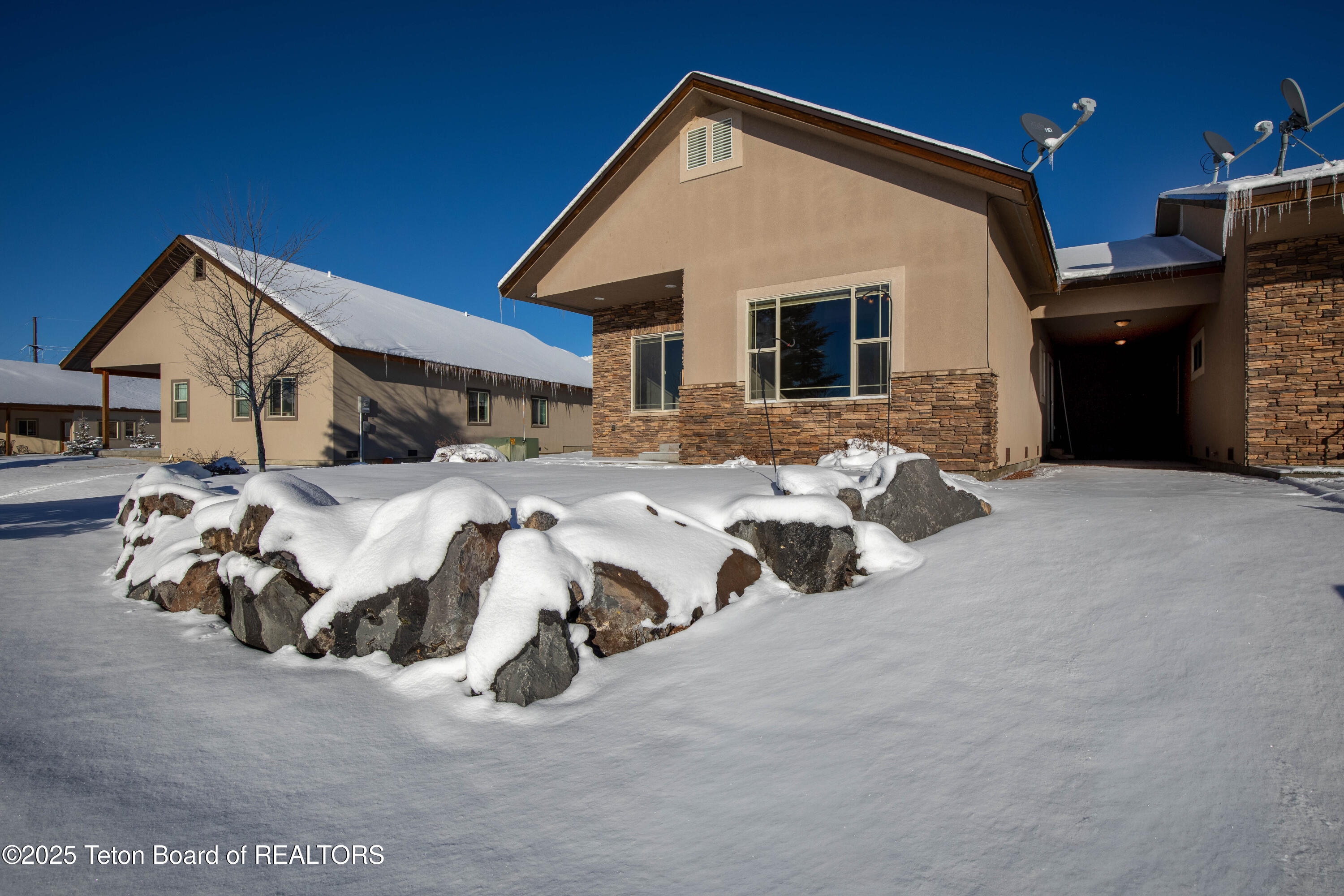 321 CEDAR SPRINGS Drive