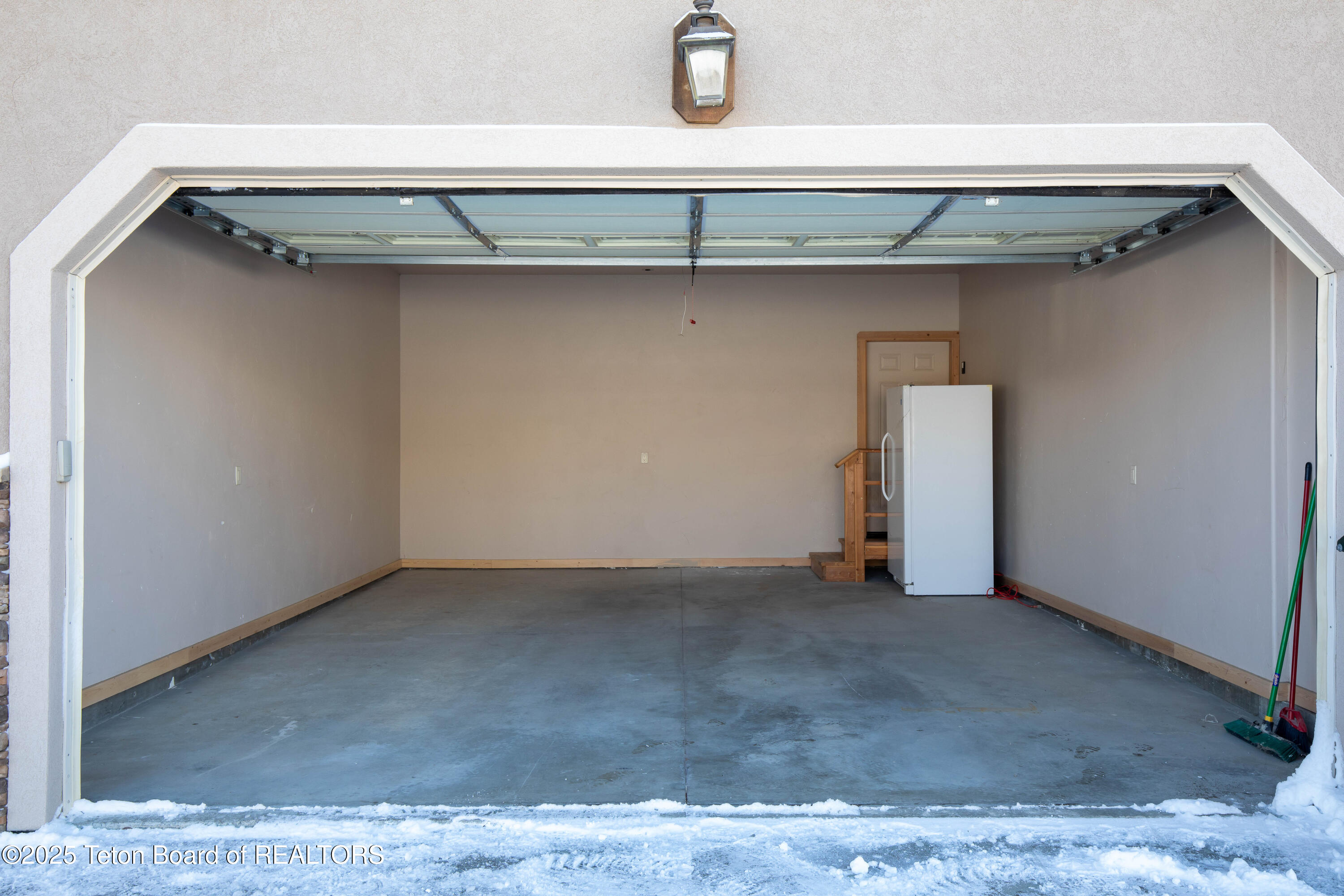 321 CEDAR SPRINGS Drive